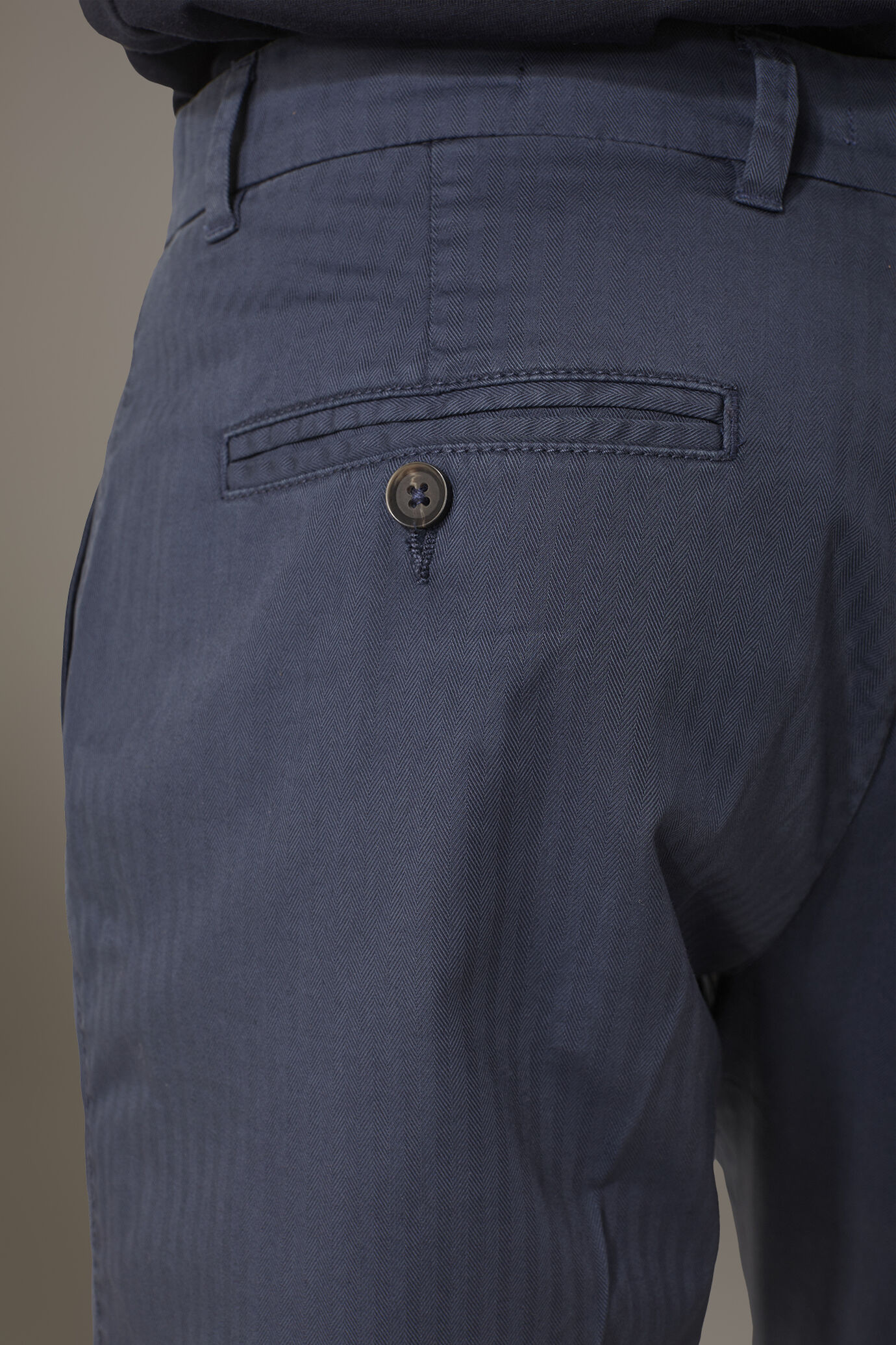 Bermudashorts aus klassischem Fischgrätgewebe image number 3