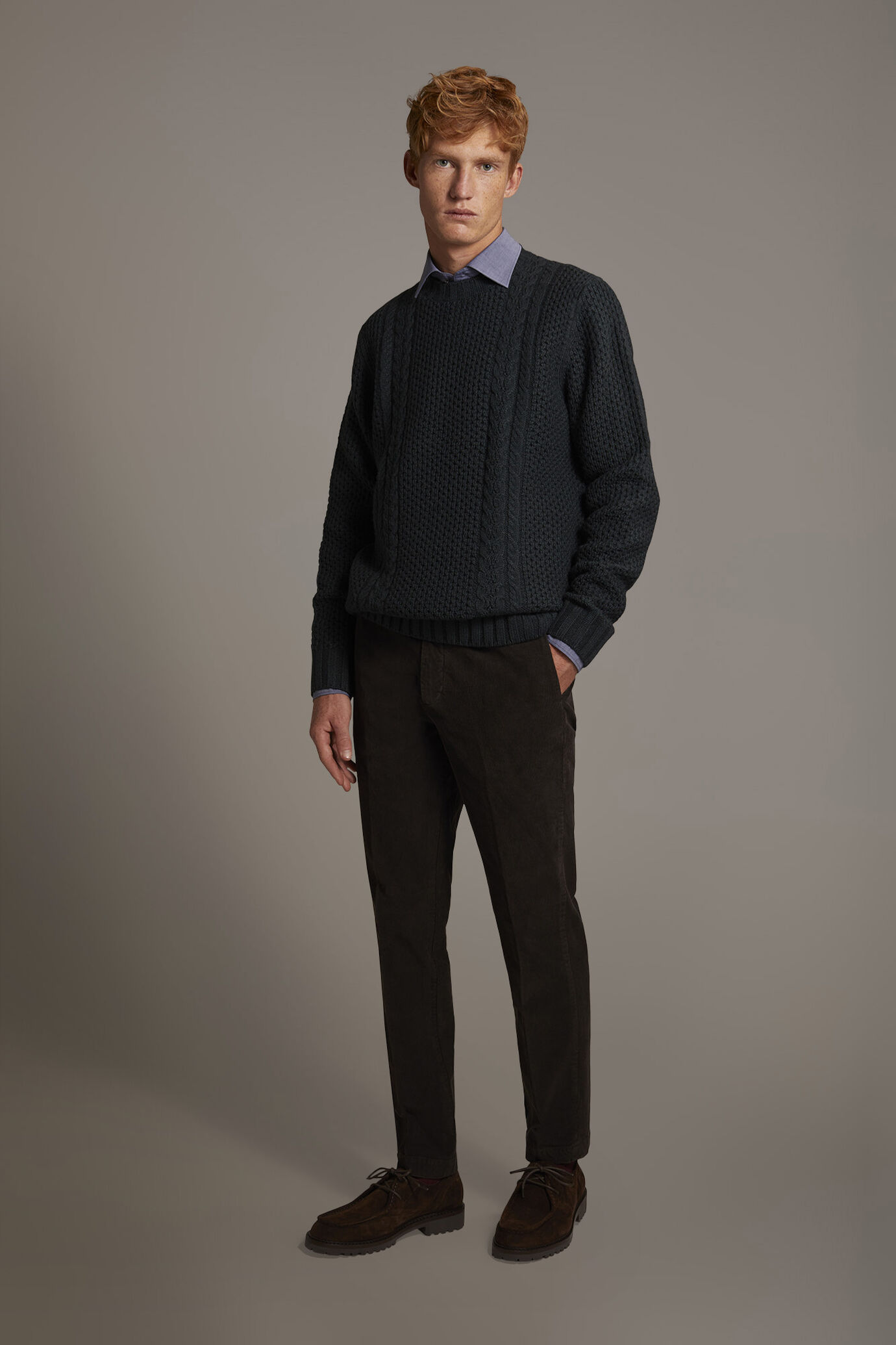 Pantalone chino regular fit tessuto velluto a coste image number 1