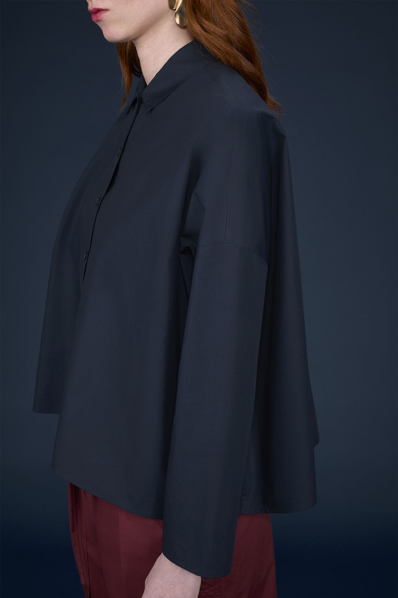 Women's boxy shirt with long sleeves image number 2
