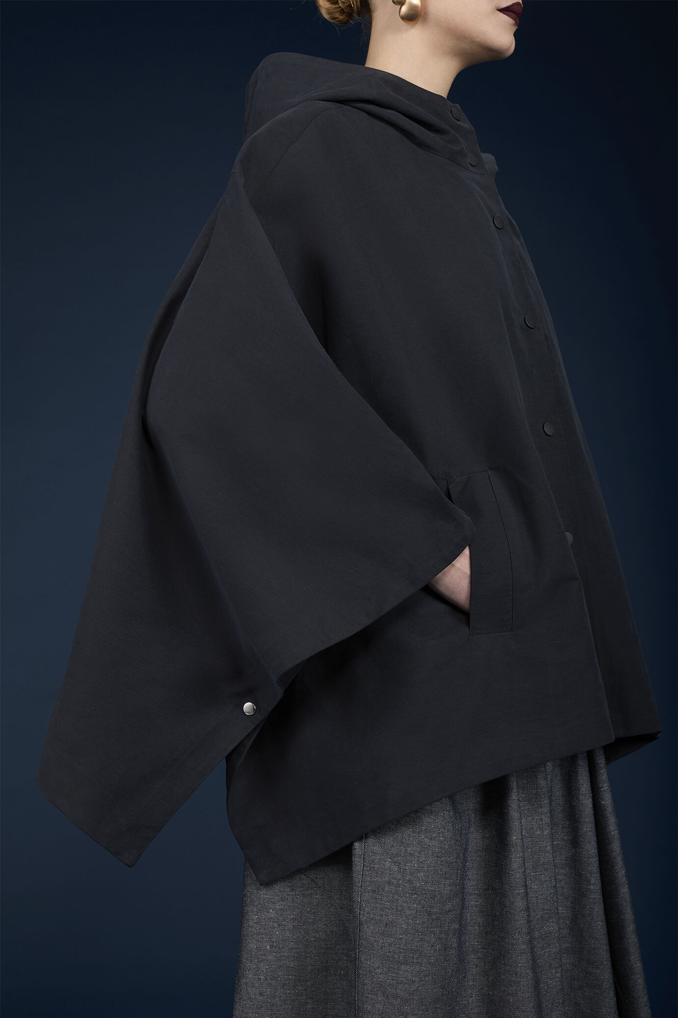 Cape avec capuche pour femme image number 4