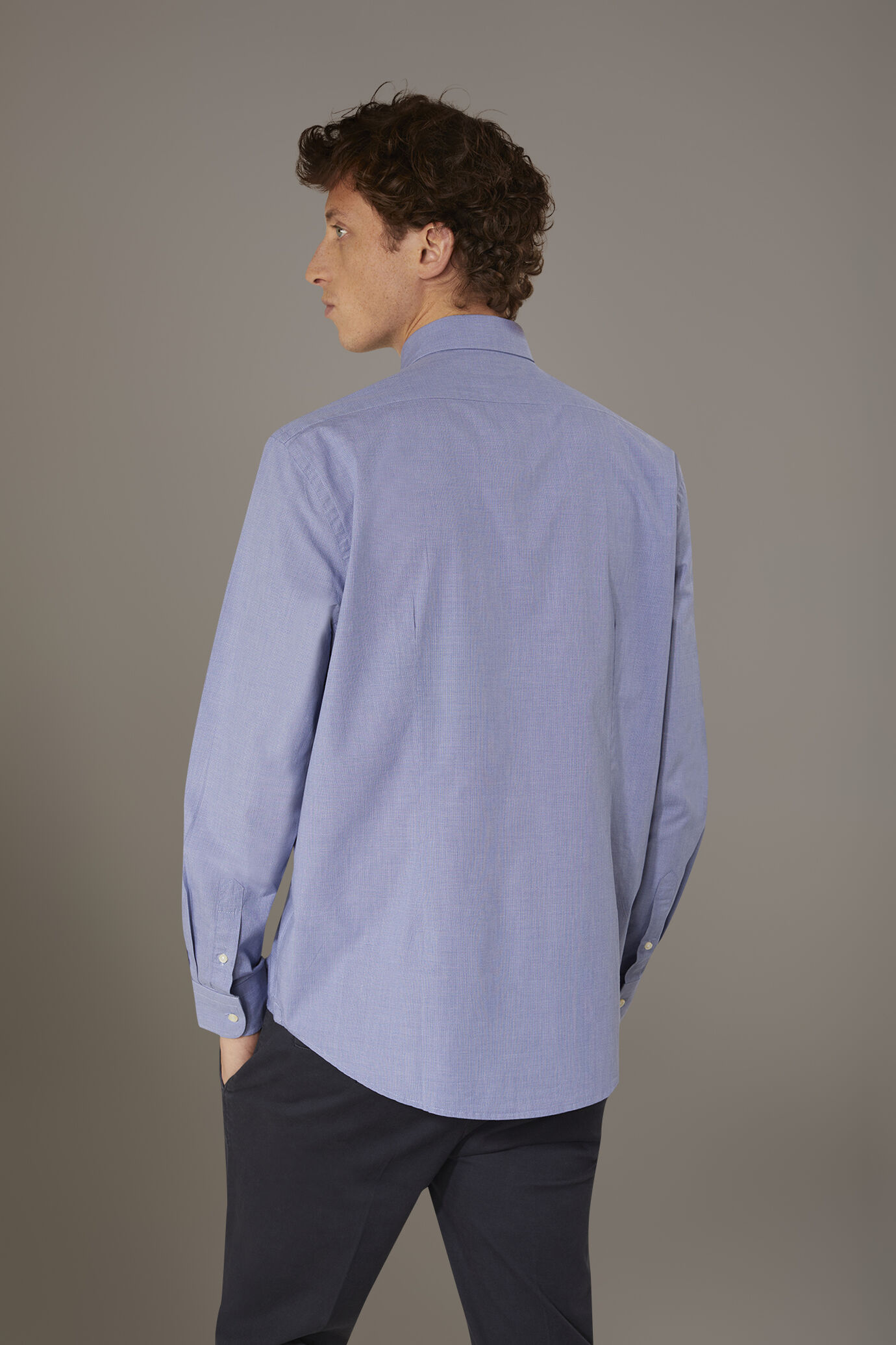 Camicia classica lavata con collo francese comfort fit tessuto tinto filo microfantasia image number 2