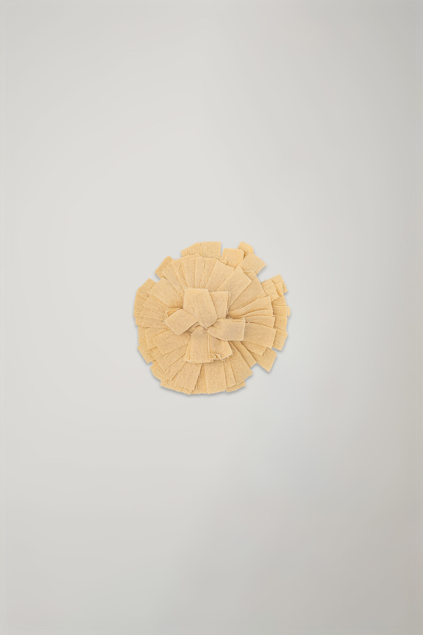 Broche fleur en tissu 100 % coton image number 0