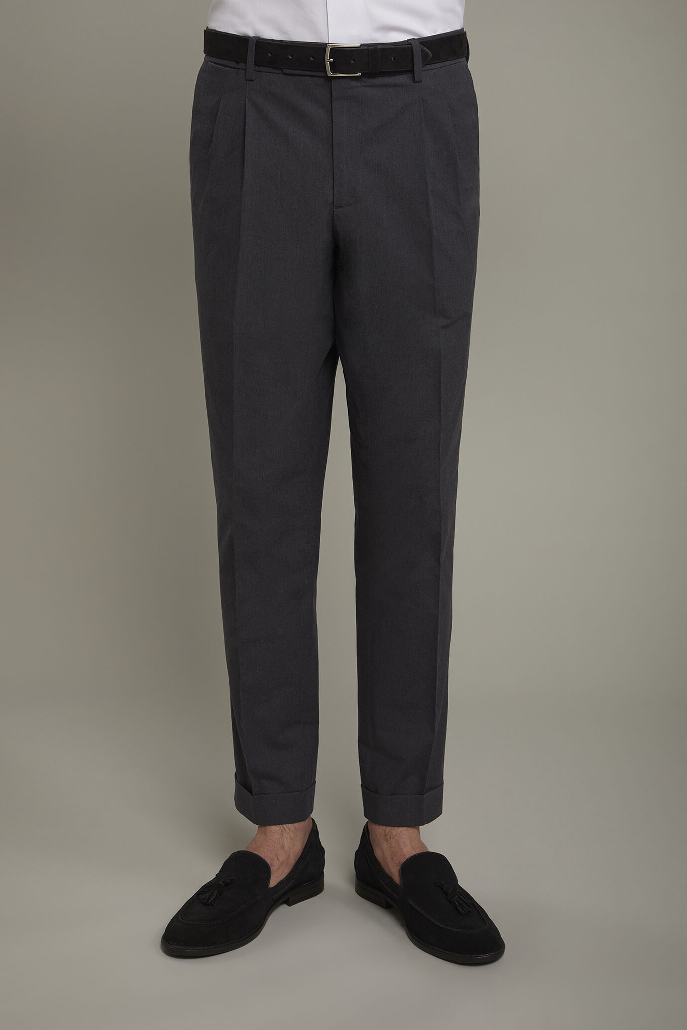 Men’s classic trousers with double pleats in flamed effect fabric regular fit image number 3
