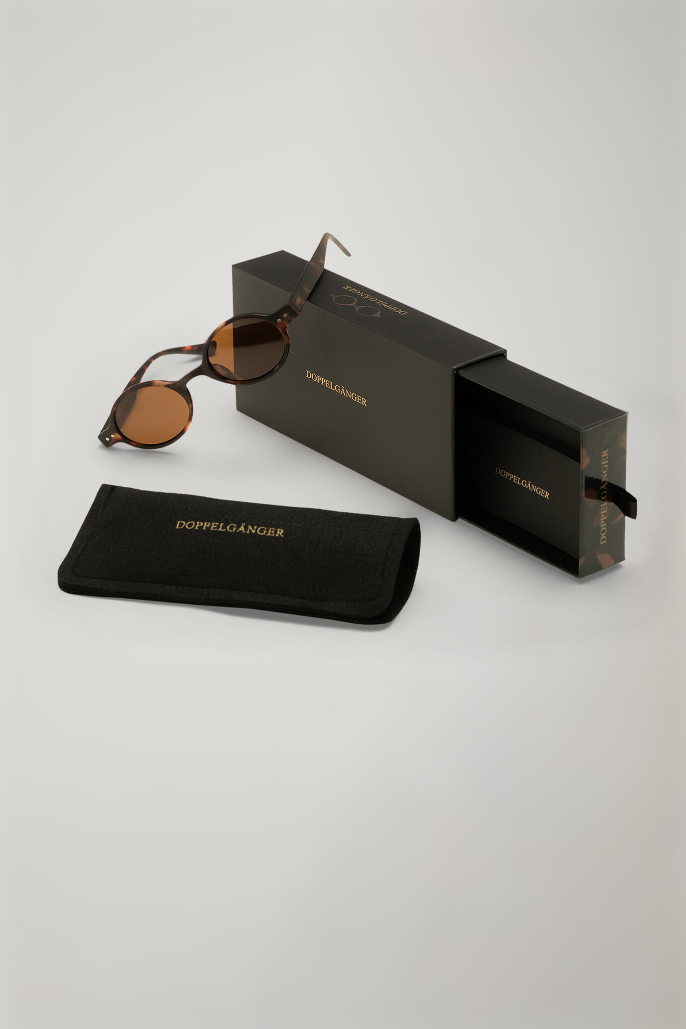 Occhiali da sole uomo lenti ovali image number 4