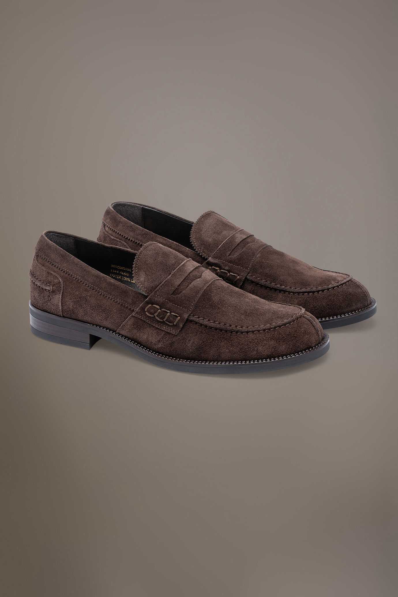 Suede loafer shoes 100% leather with rubber sole image number 0