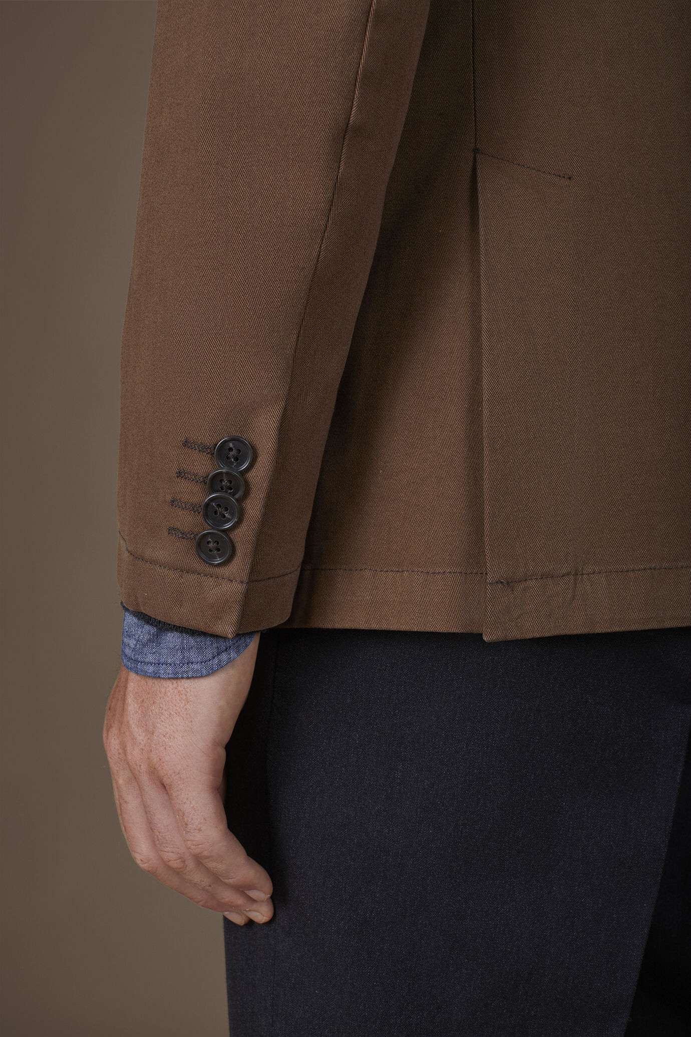 Single-breasted garment-dyed men’s jacket with peak lapel, regular fit image number 3