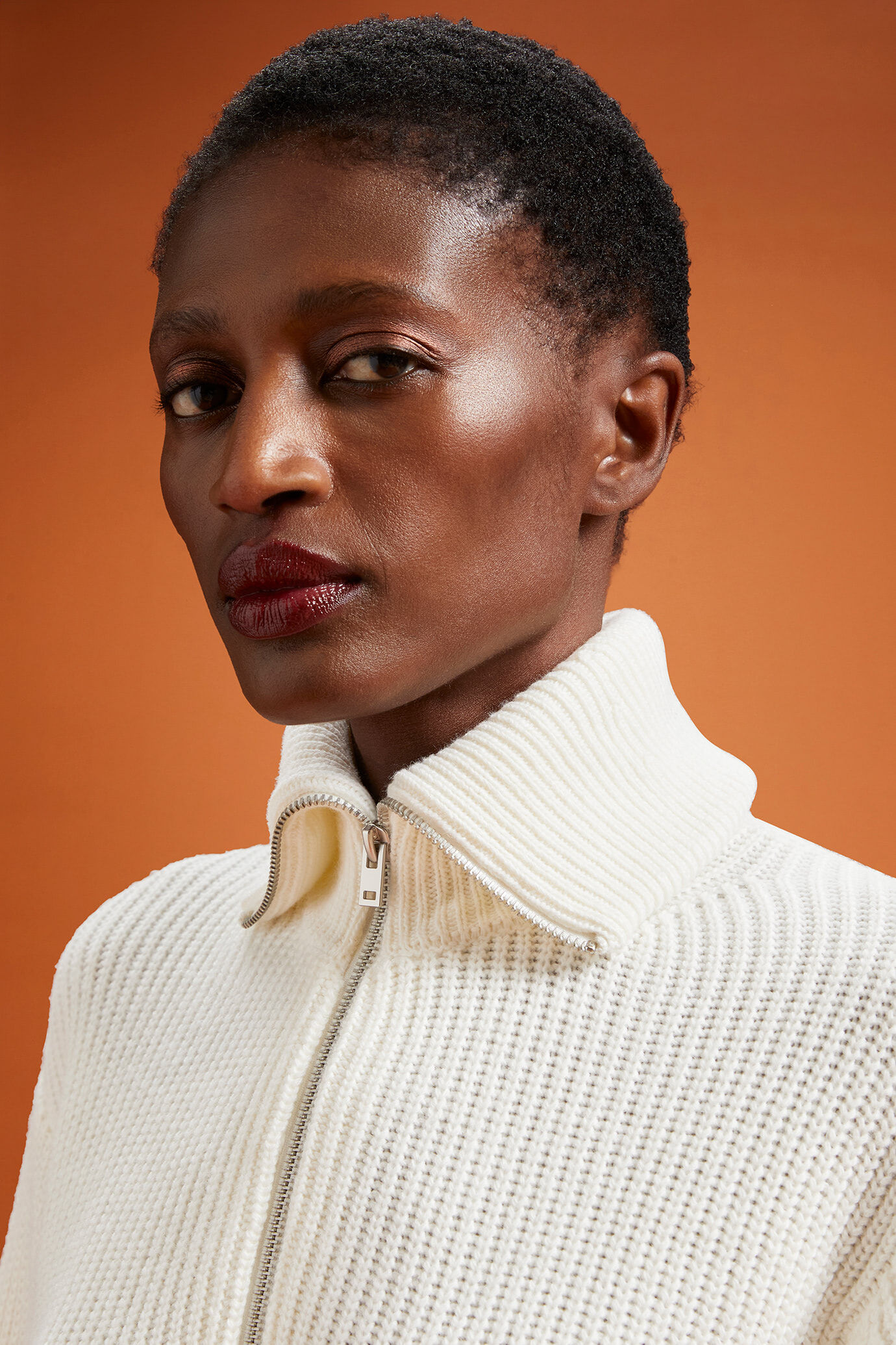 Women's knitted half-zip polo shirt in a regular fit image number 2