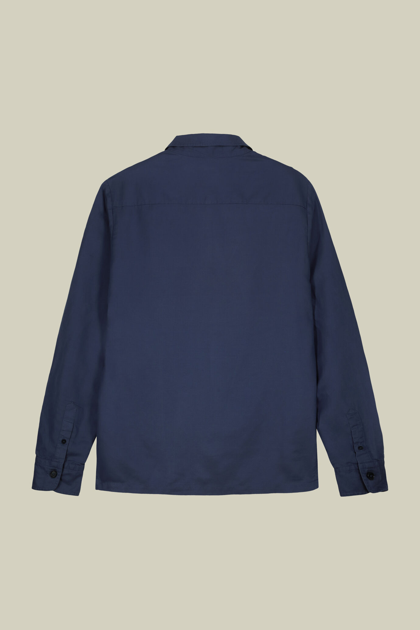 Men's shirt jacket with patch pockets image number 5
