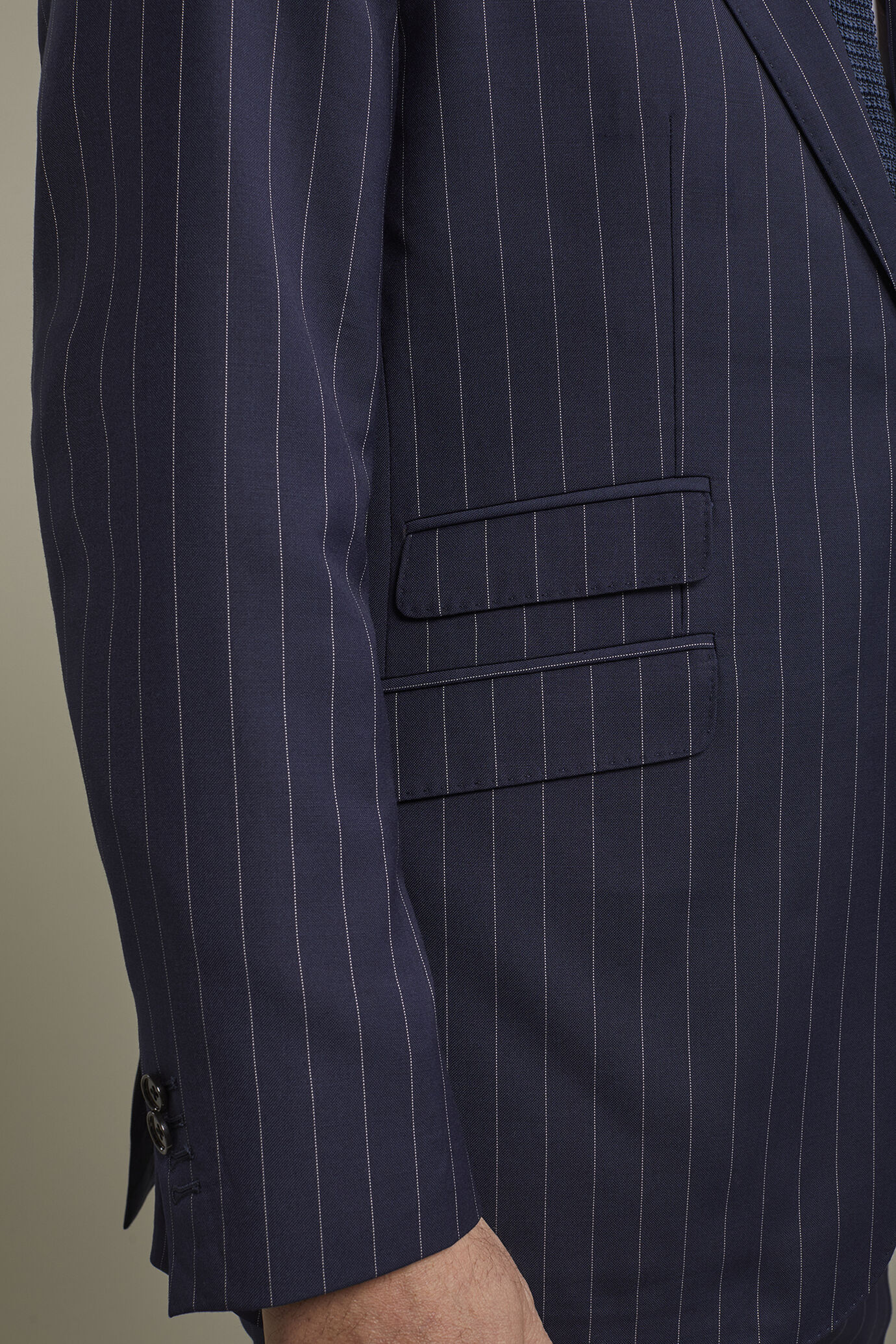 Men's single-breasted Wool Blend suit with regular fit pinstripe design image number 4