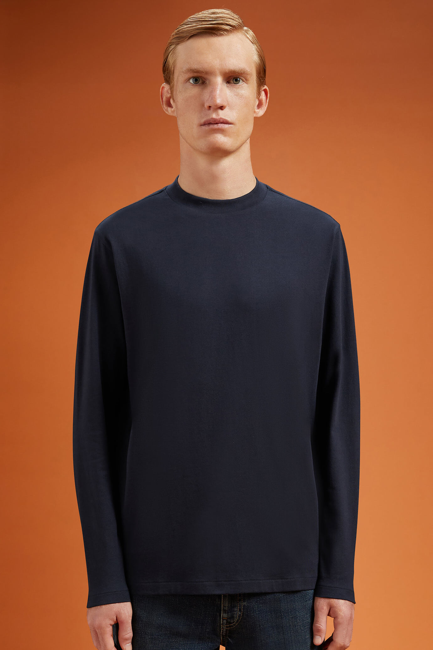 Herren-T-Shirt mit Rundhalsausschnitt und langen Ärmeln aus 100 % Baumwolle in normaler Passform image number 0