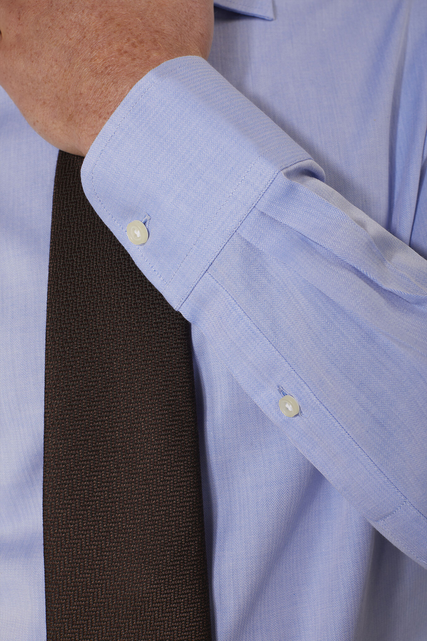 Camicia classica collo francese classic fit tessuto spigato image number 2