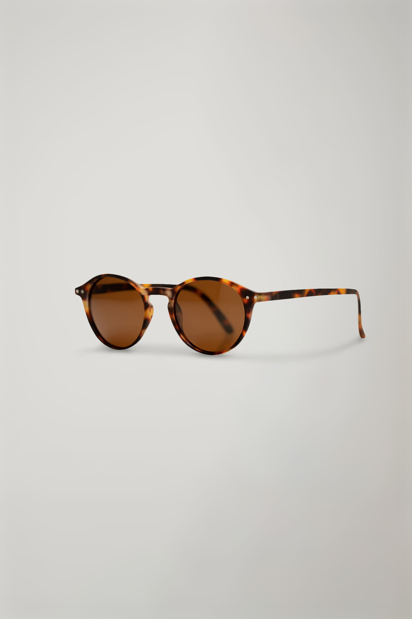 Men's sunglasses round lenses image number 1