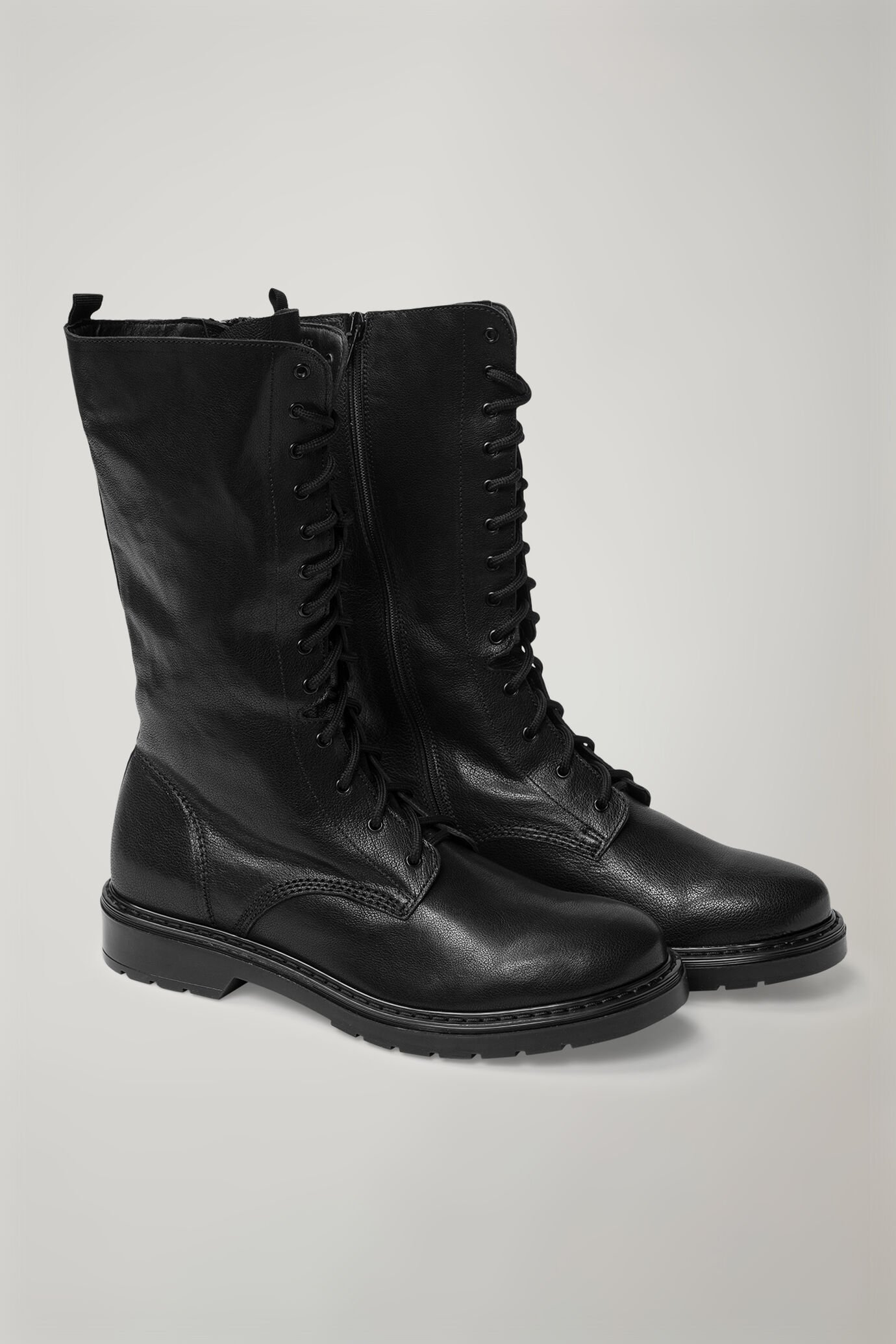 Stivale anfibio donna 100% pelle con suola in gomma image number 0