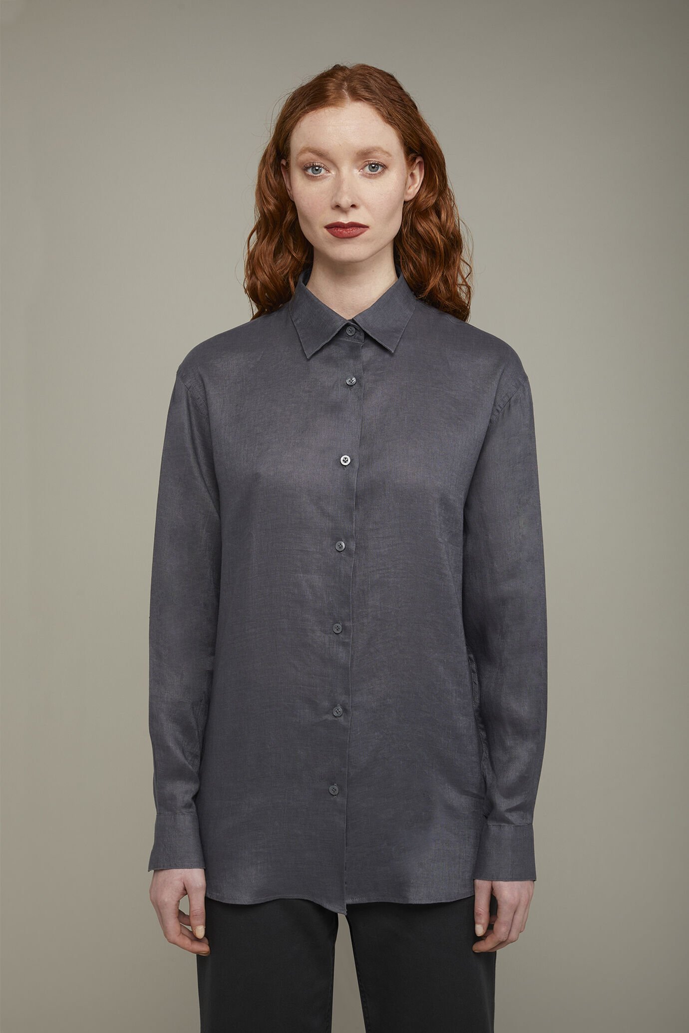 Camicia donna con collo classico 100% lino image number 2