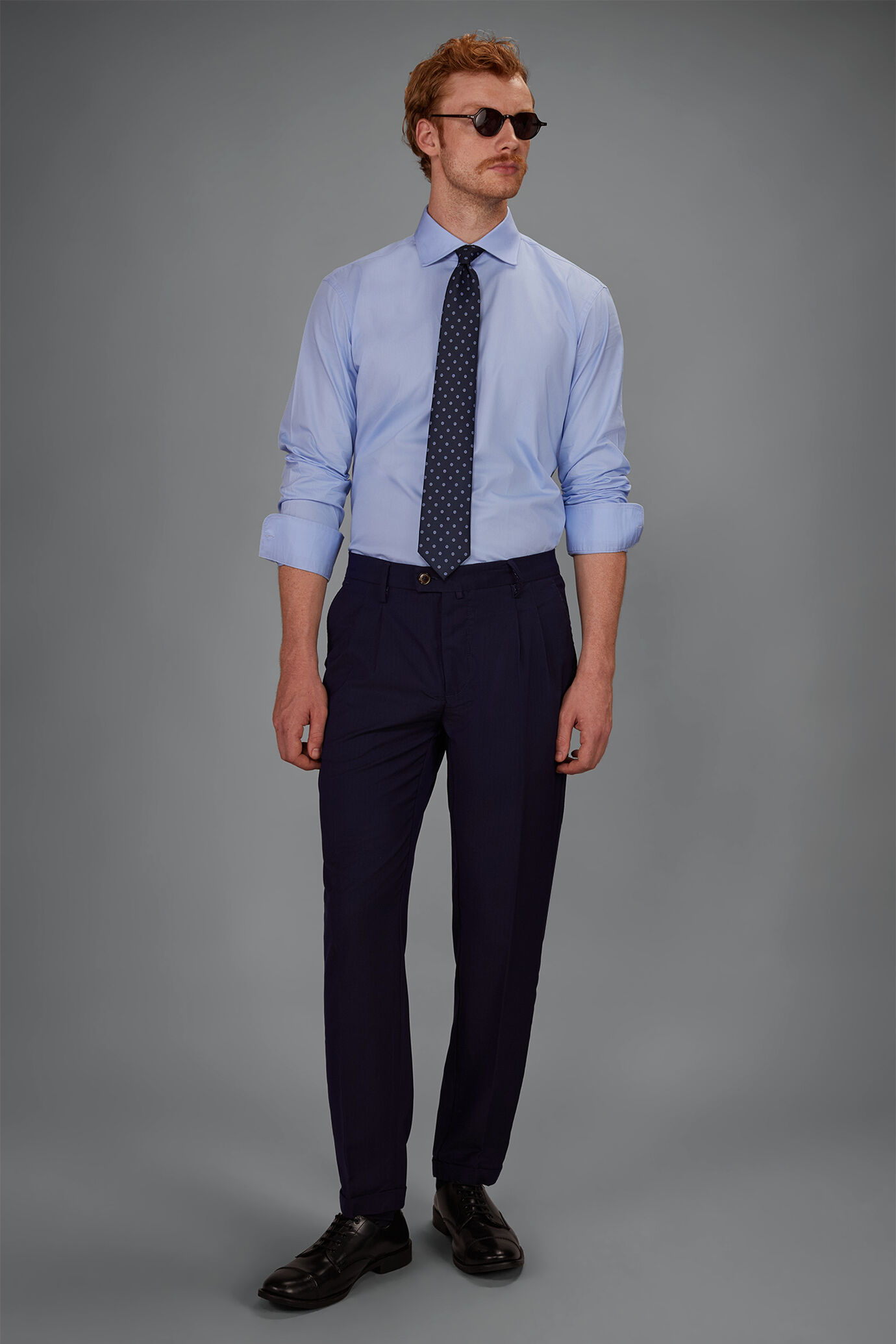 Men's pants with double pleats image number 0