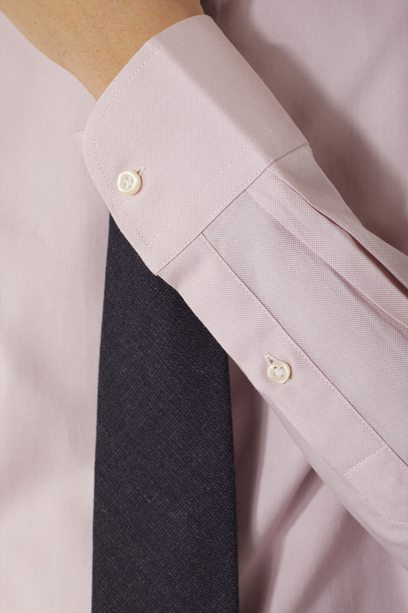 Chemise classique col français fit classique en tissu Oxford hyper legère image number 2