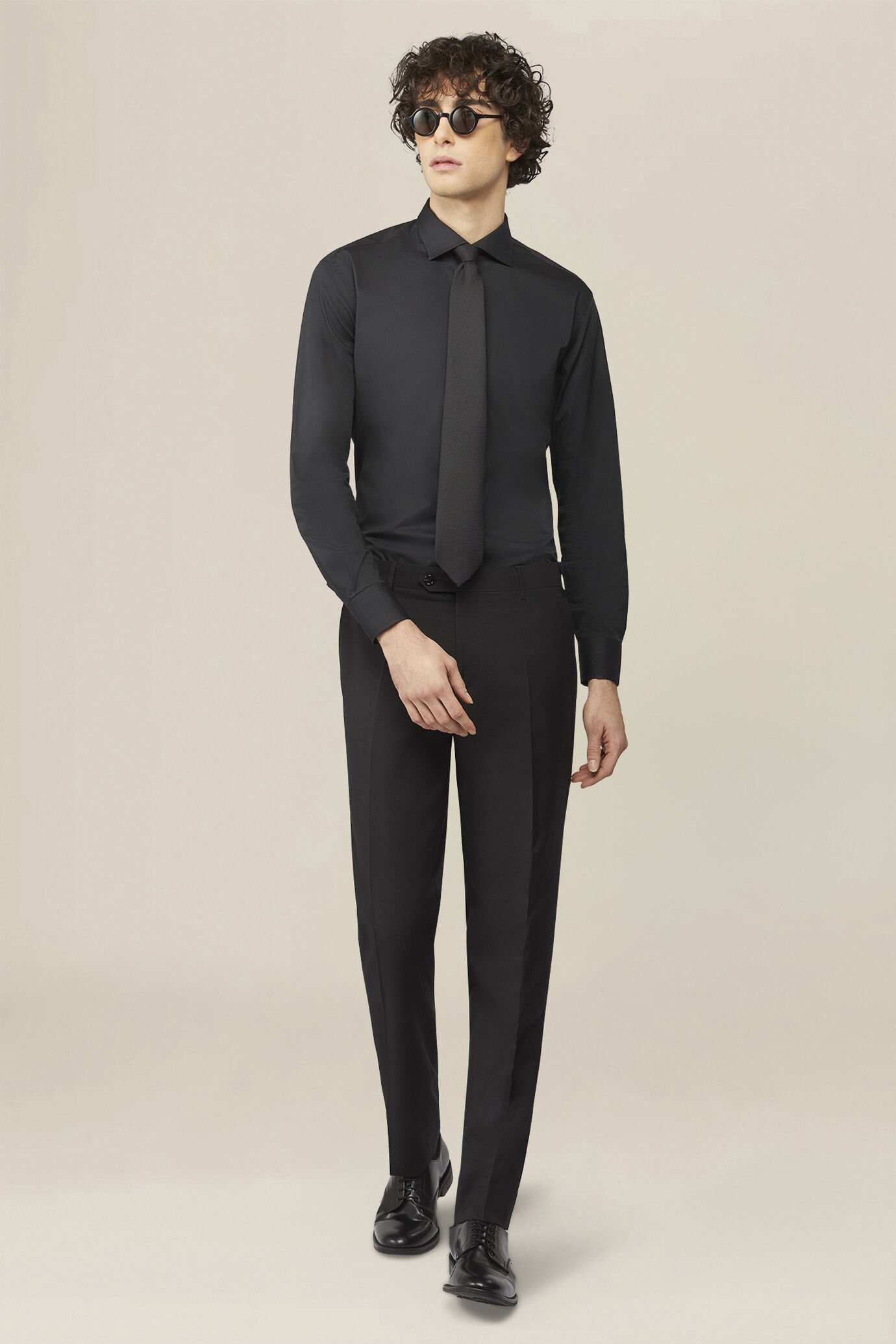 Unifarbenes Herrenhemd mit franz&ouml;sischem Kragen image number 1