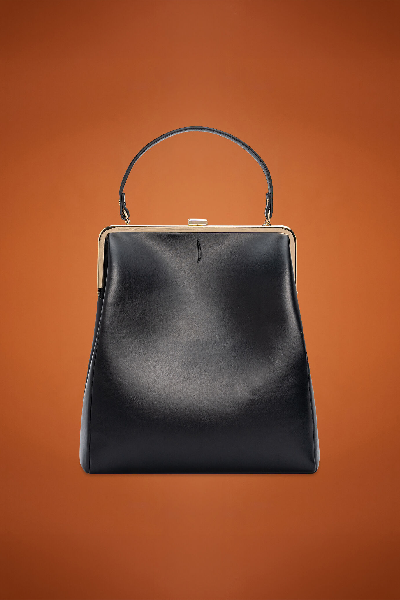 Women's large bag in polyurethane