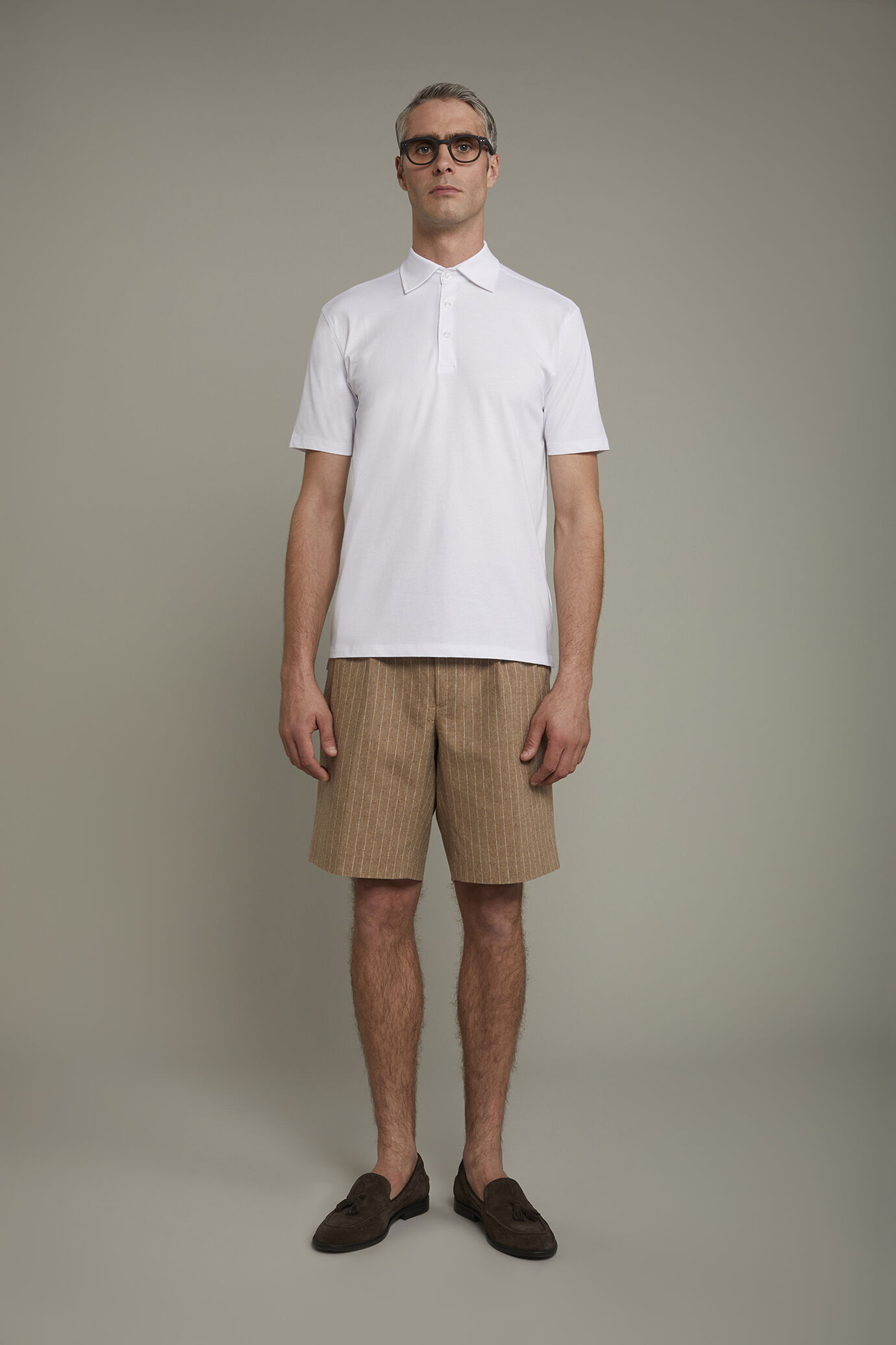 Men's double pinces bermuda in linen and cotton with pinstripe design regular fit image number 2