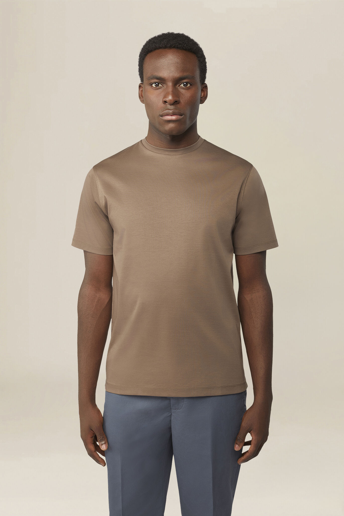 T-shirt homme 100 % coton coupe classique image number 0