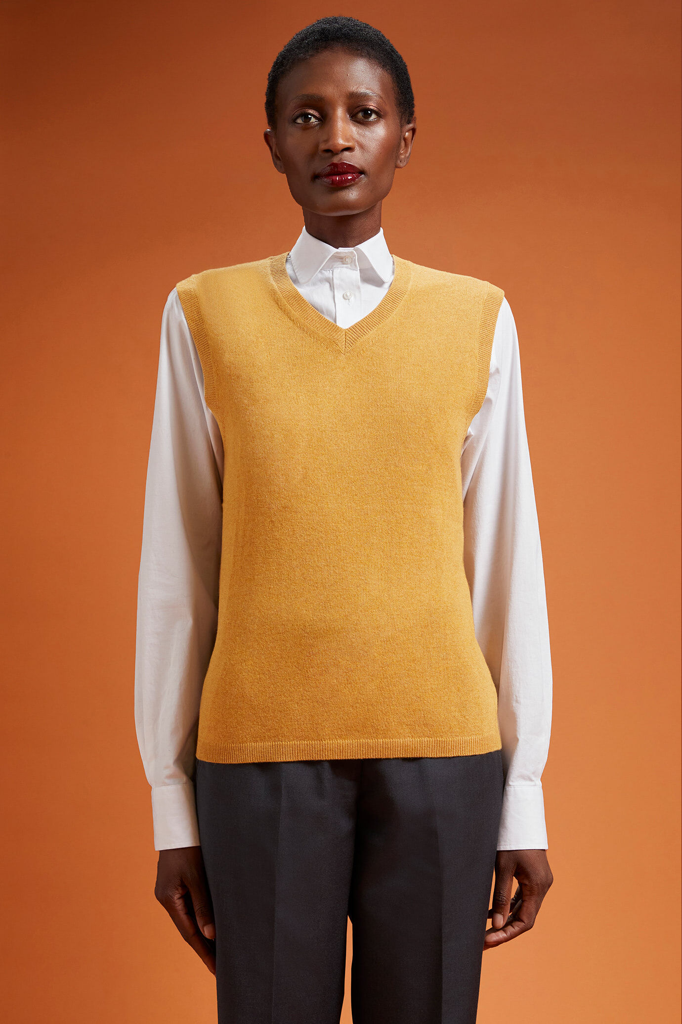 Gilet donna in maglia con scollo a v misto lana e cachemire regular fit image number 0