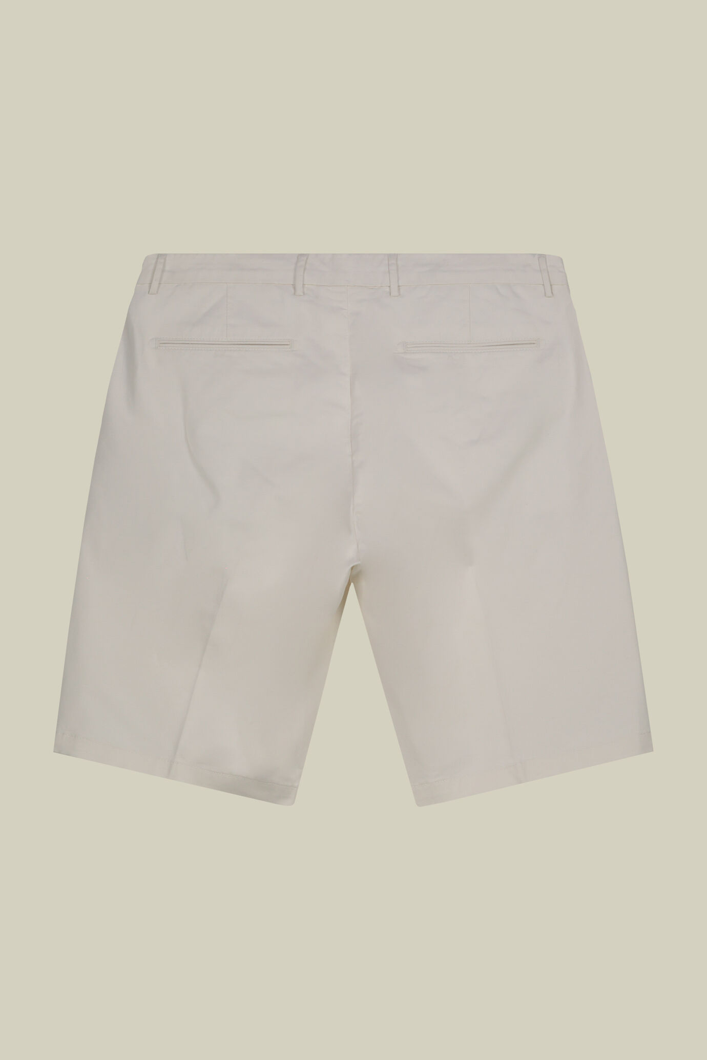 Bermuda uomo classico costruzione twill image number 1