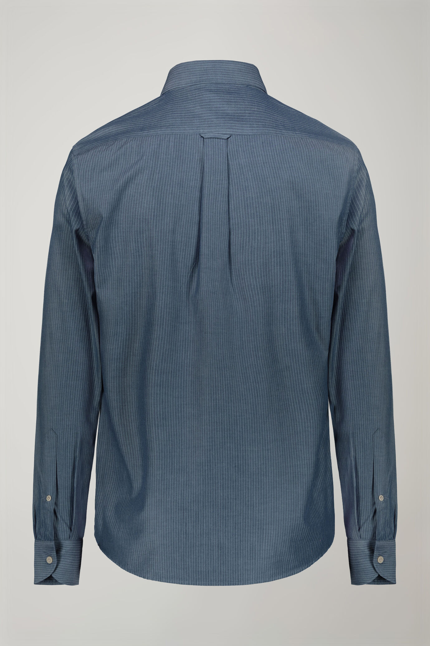 Men’s casual shirt with classic collar 100% cotton pinstriped fabric in denim comfort fit image number 6