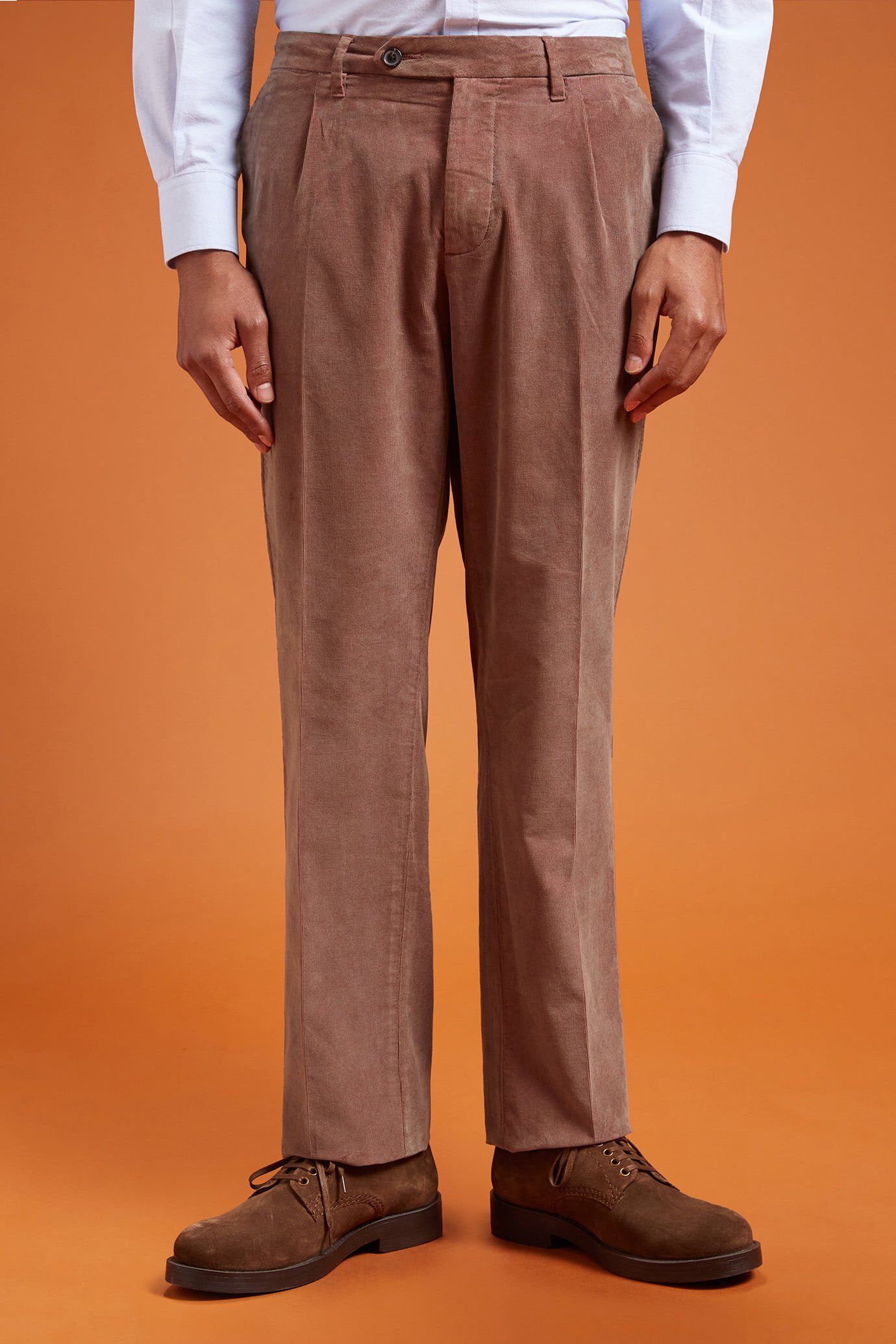 Klassische Herrenhose mit Bundfalten aus zweifarbigem, stückgefärbtem Samt mit Streifenmuster in normaler Passform image number 1