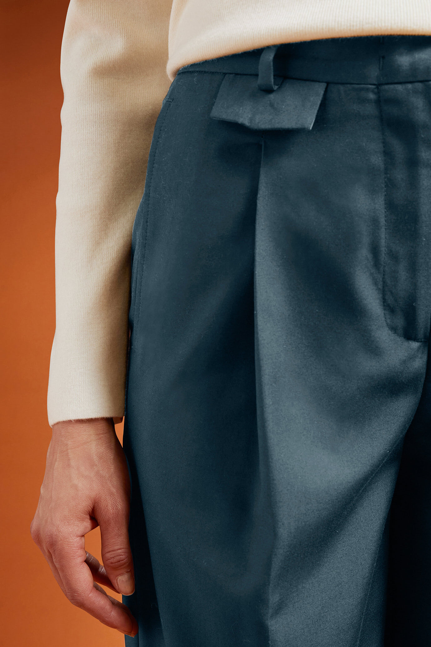 Pantalone classico donna con gamba larga regular fit image number 3