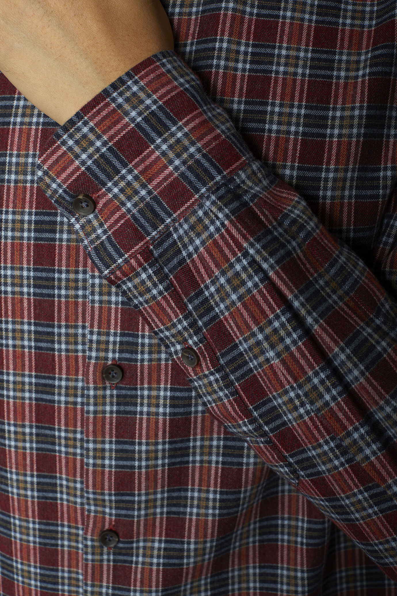 Camicia casual uomo collo francese comfort fit tessuto in flanella fantasia a quadri image number 3