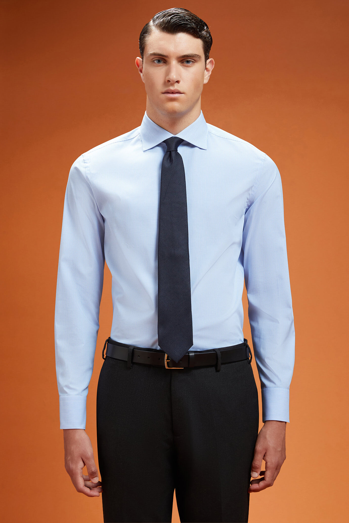 Camicia Classica Uomo Con Collo Classico E Tessuto Tecnico Bacchettato camicia-classica-uomo-con-collo-classico-e-tessuto-tecnico-bacchettato
