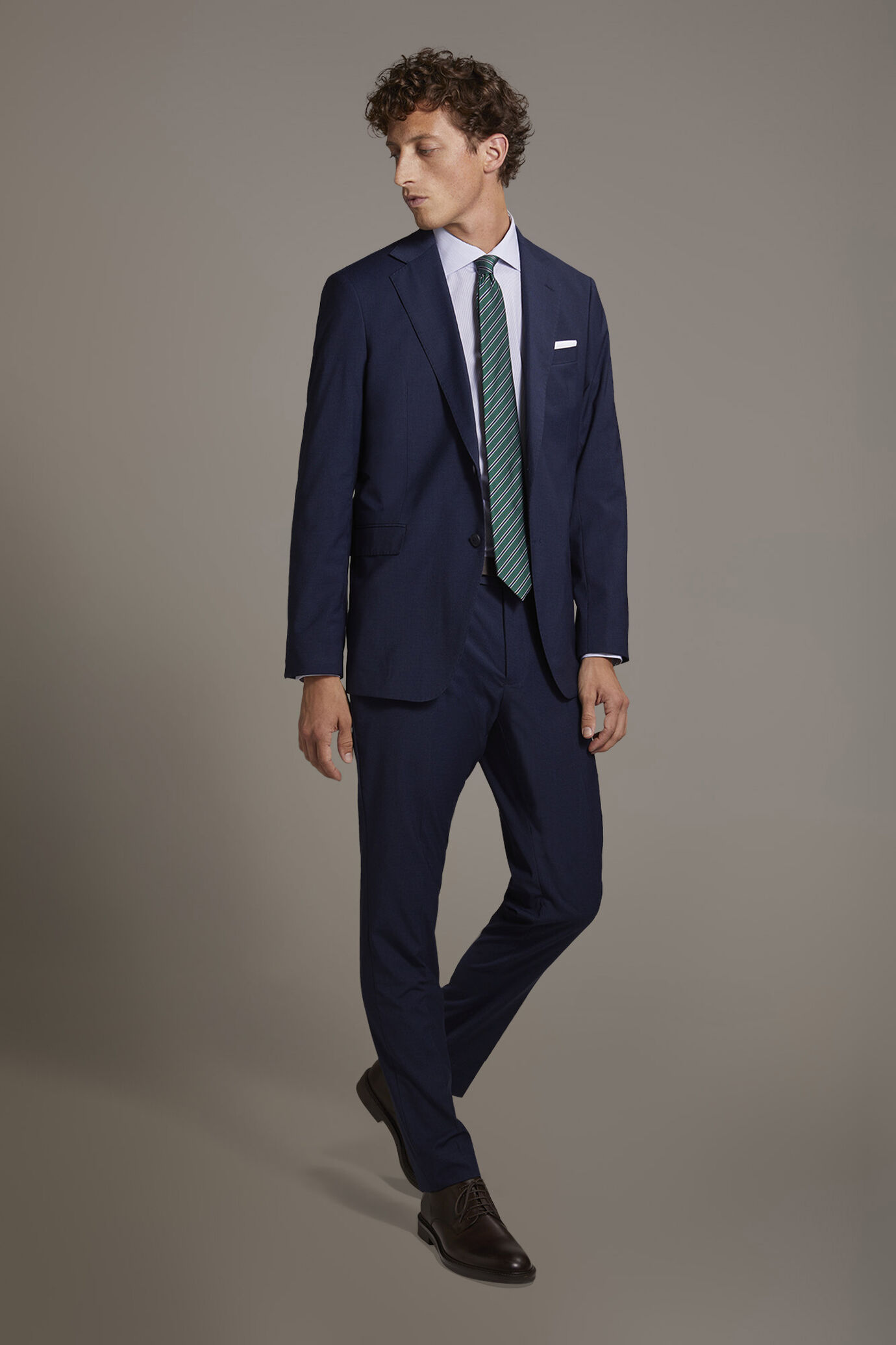 Regular fit single-breasted suit in micro pied de poule fabric image number 1