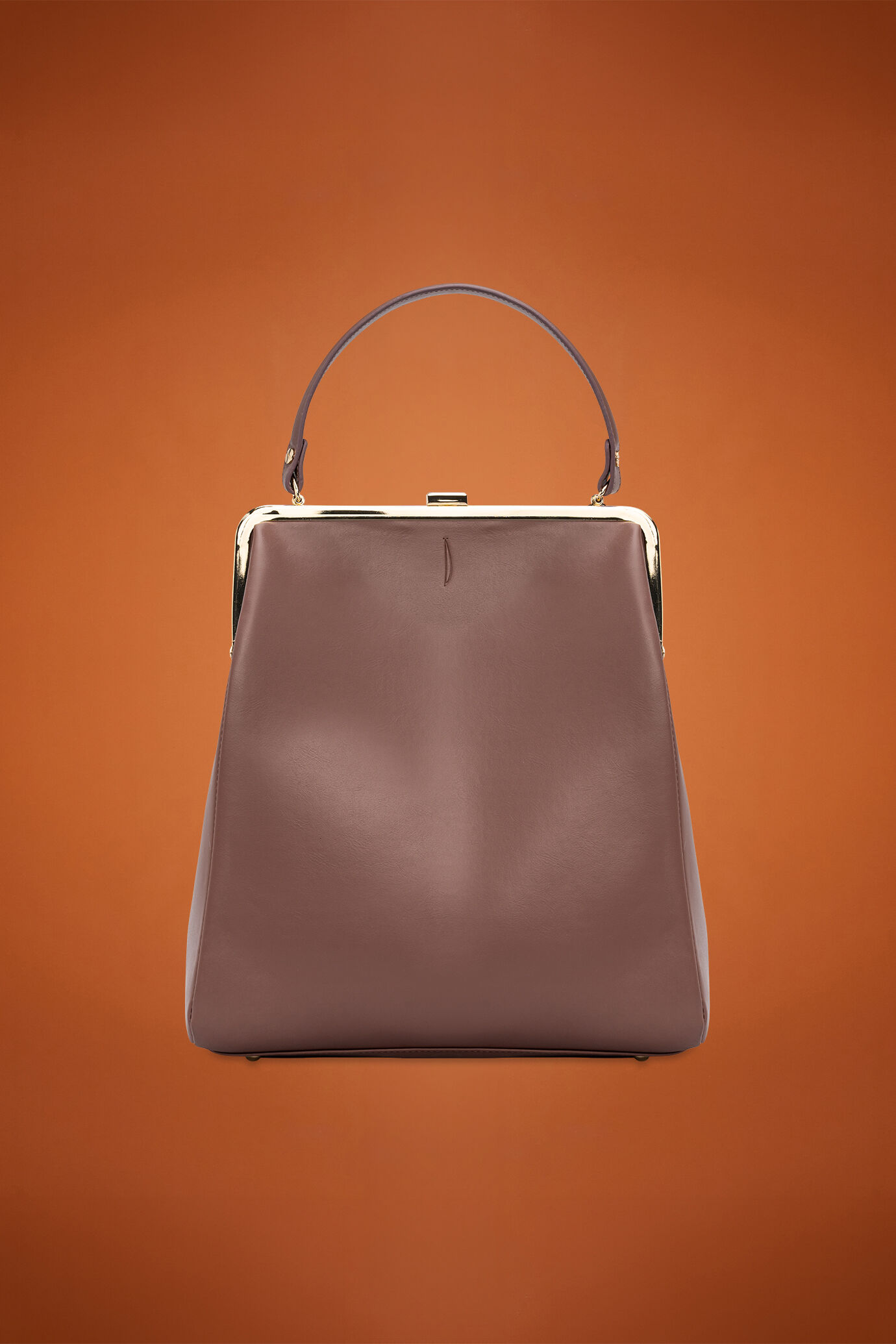 Women's large bag in polyurethane