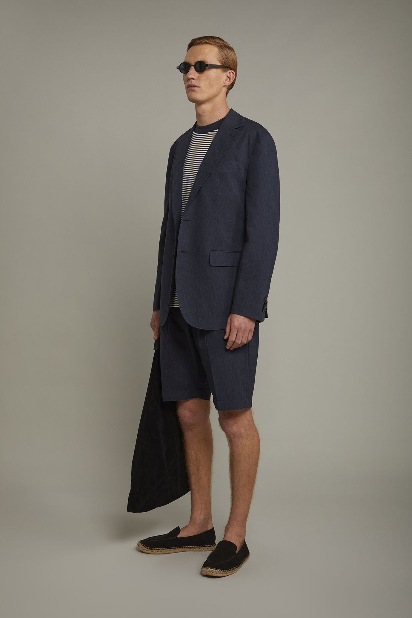 Men's Bermuda with double pinces and laces on waist cotton slub fabric image number 1