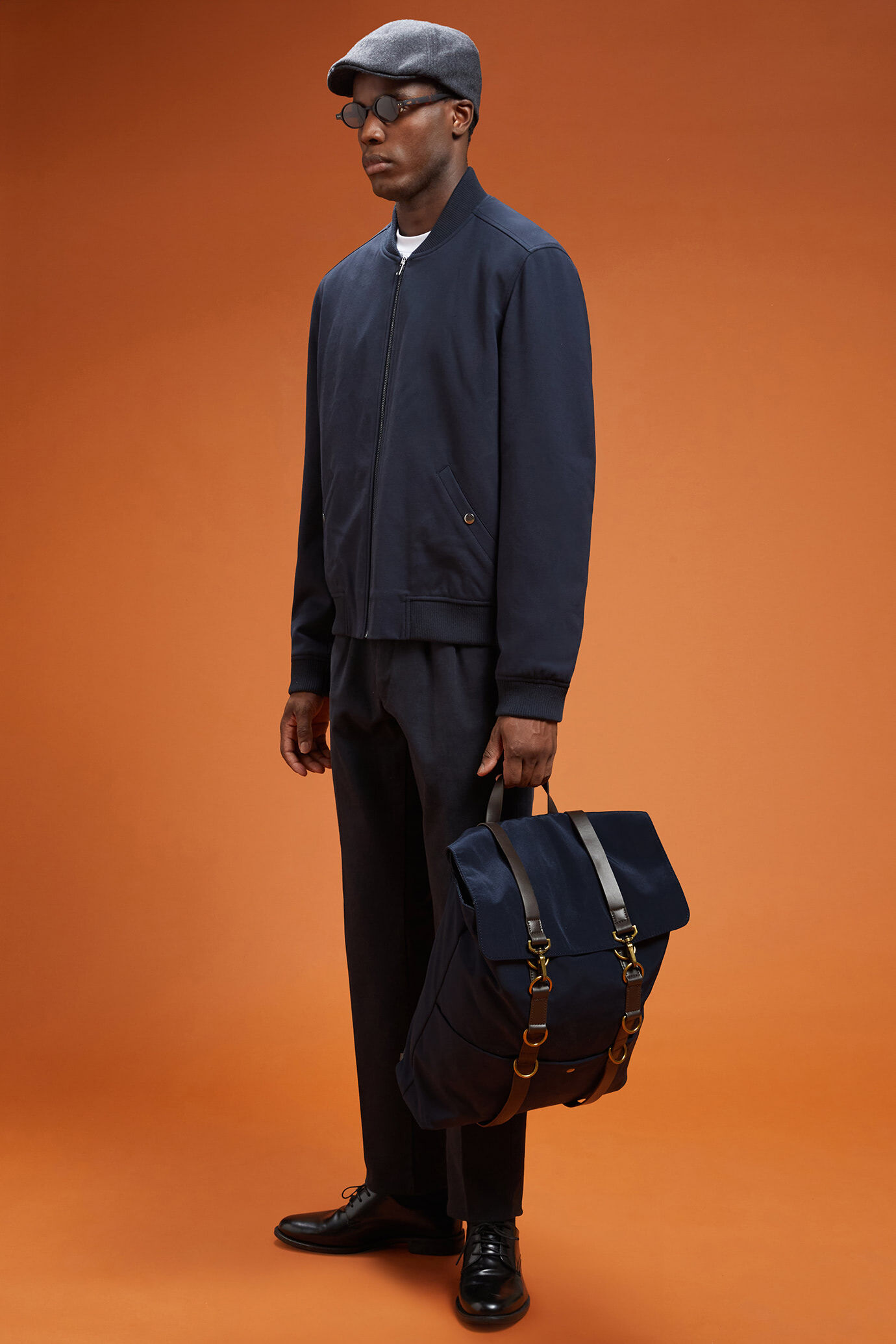 Sac &agrave; dos pour homme en simili cuir image number 4