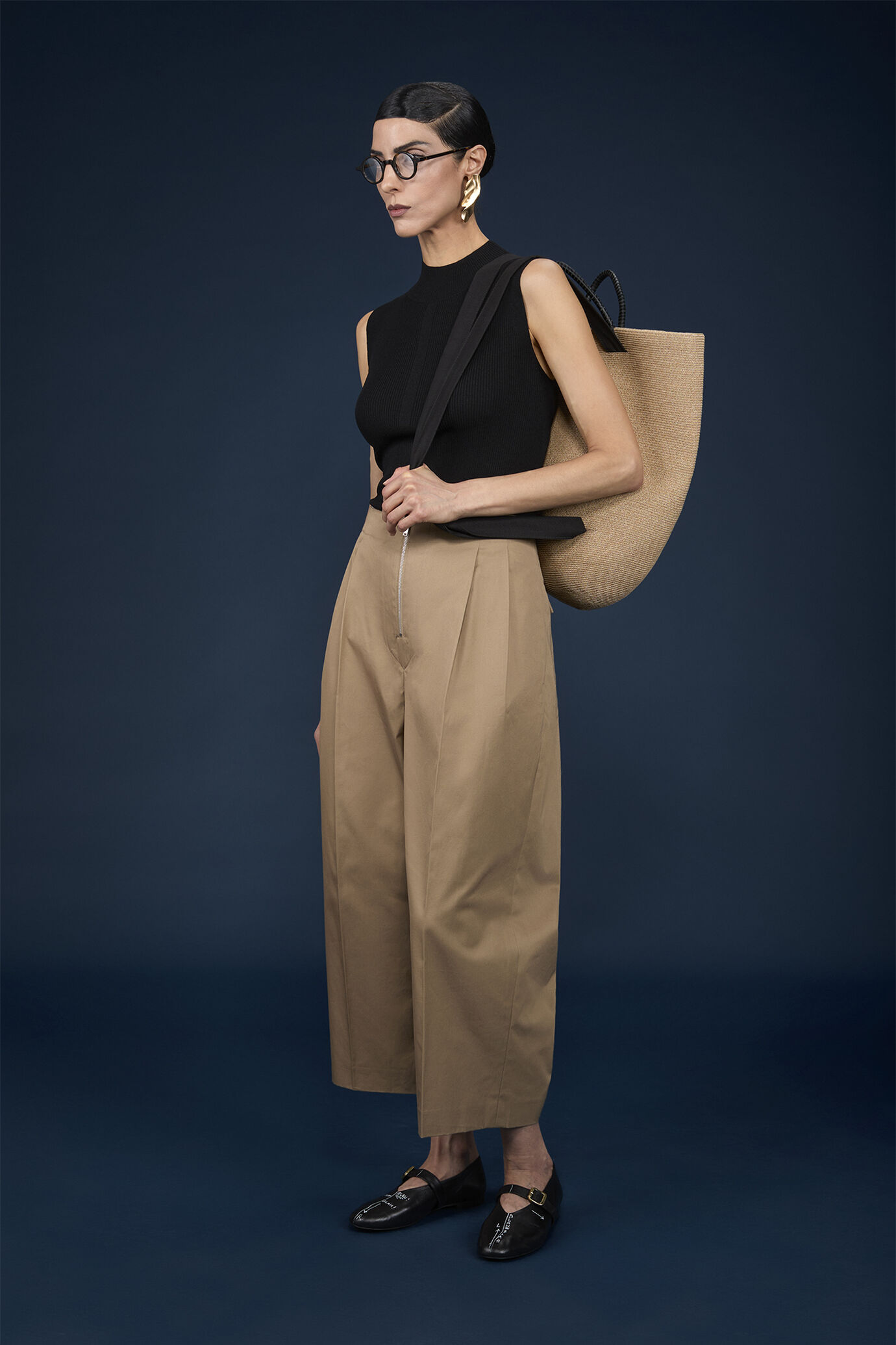 Maglia donna lupetto senza maniche con motivo sul centro davanti e sul centro dietro image number 0