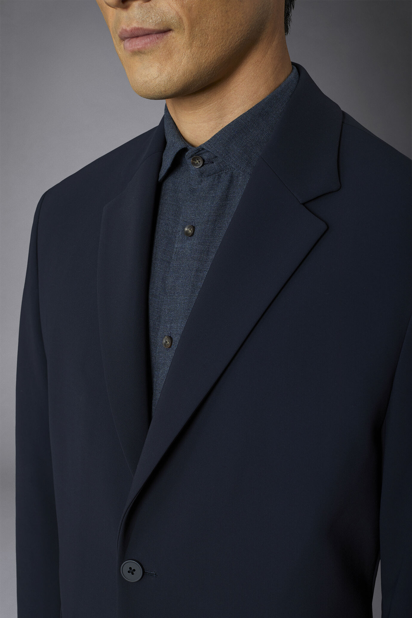 Men's single-breasted suit regular fit technical fabric image number 3