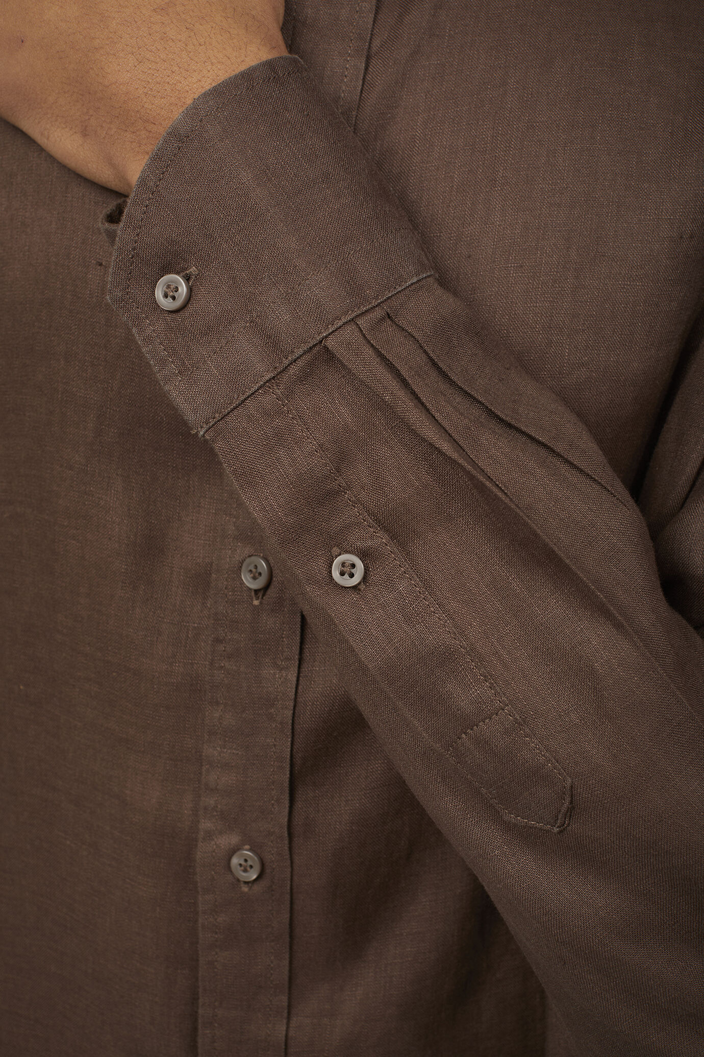 Herren-Freizeithemd mit klassischem Kragen aus 100 % Leinen in bequemer Passform image number 4