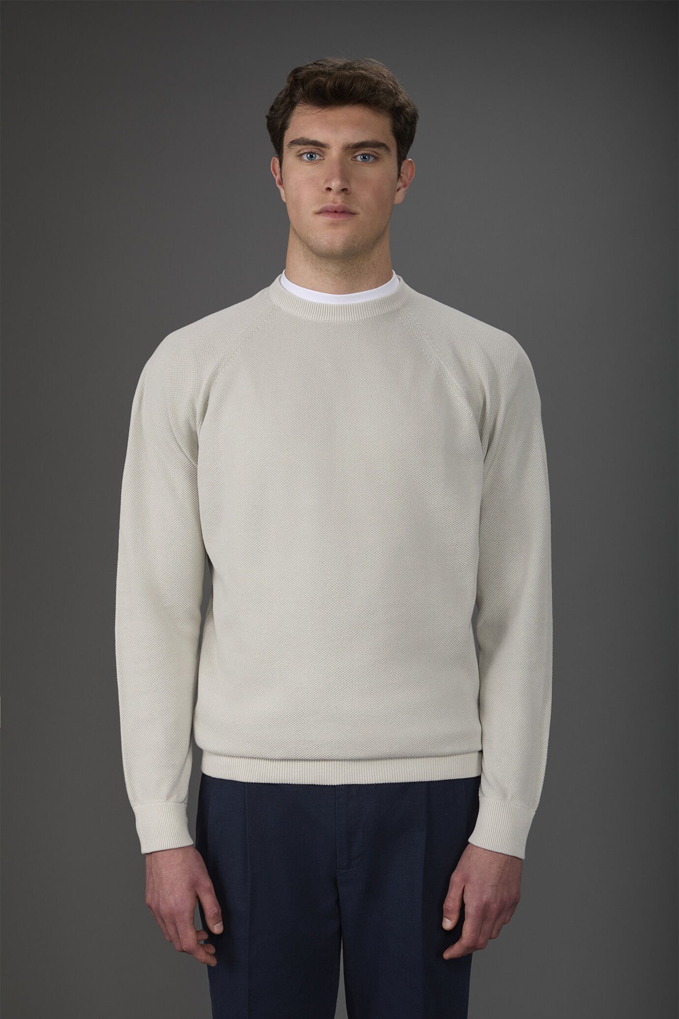 Men's crew neck pure cotton sweater with raglan sleeves image number 1