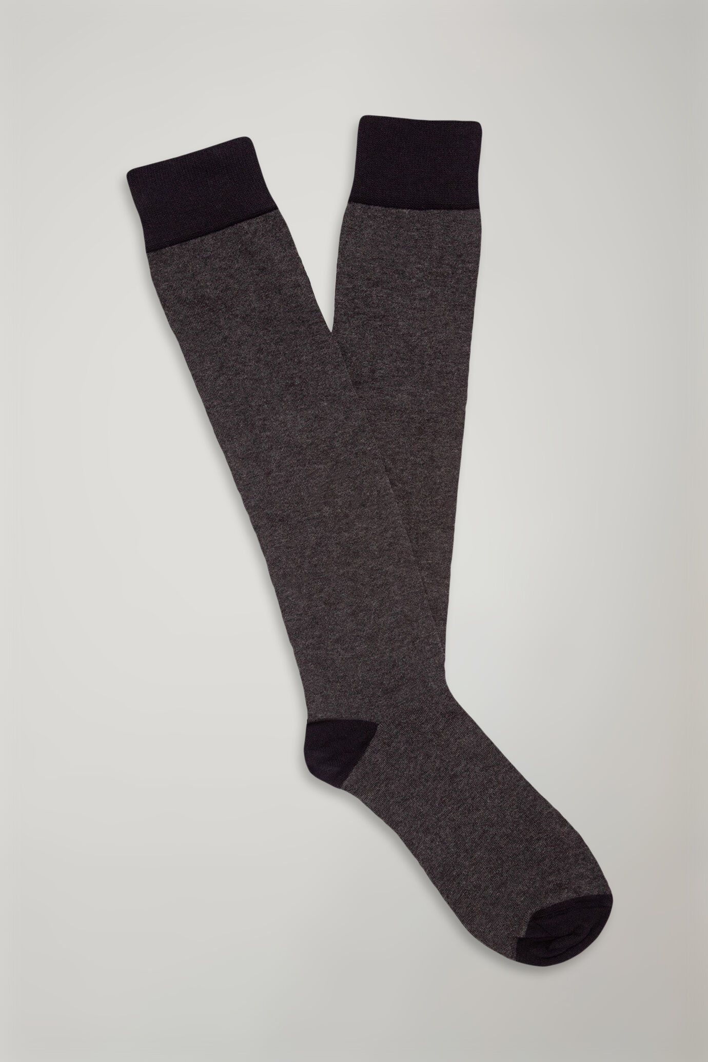 Chaussettes longues en tricot de couleur unie made in italy image number 0