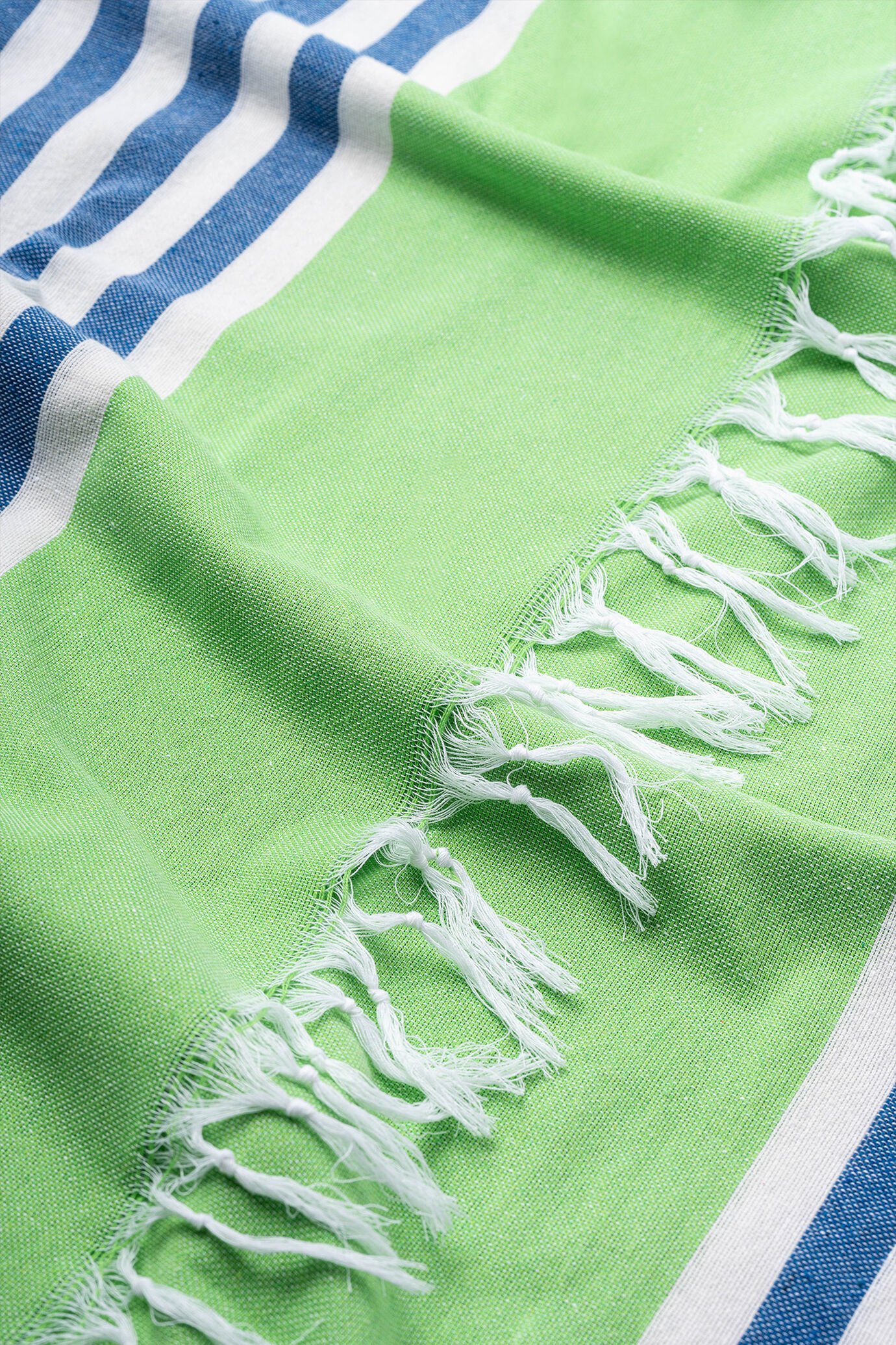 Fancy beach towel 100% cotton fabric image number 2