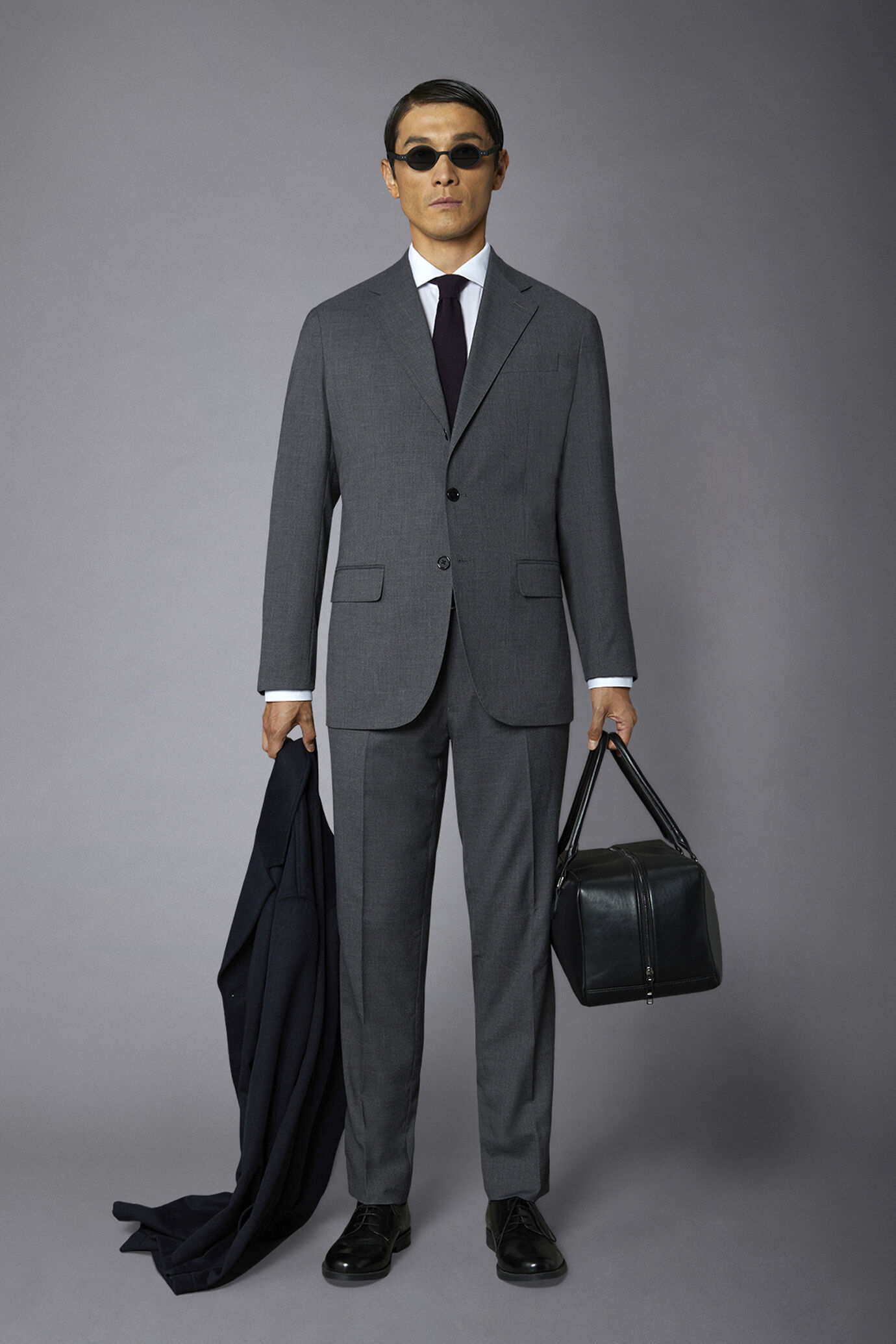 Costume croisé simple, coupe normale, tissu grisaille image number 0