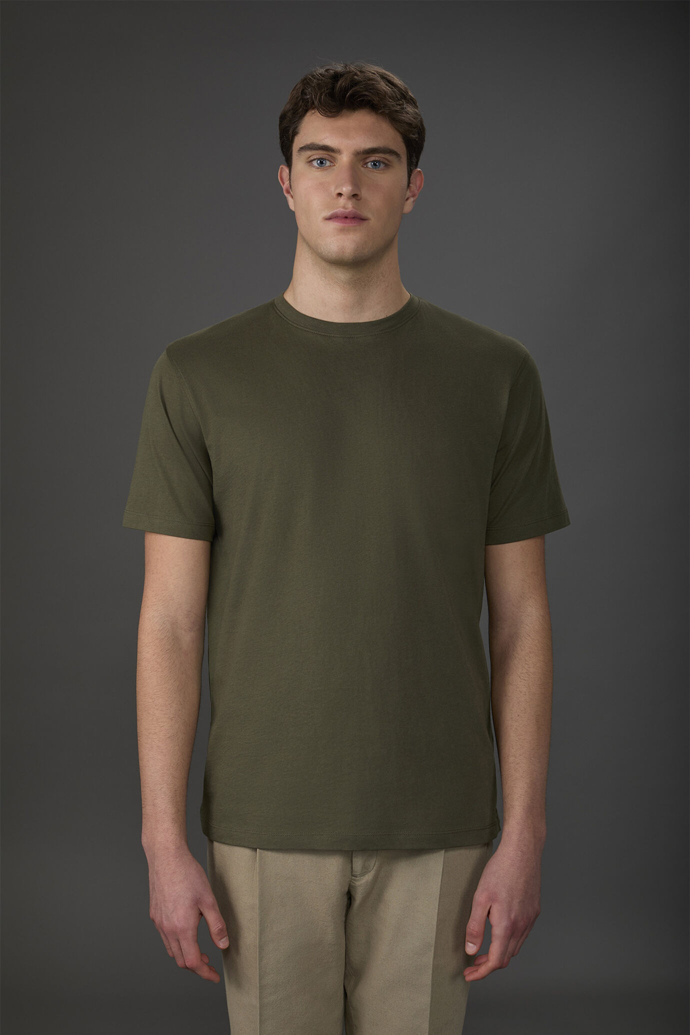 T-shirt homme, col rond et manches courtes, en coton biologique image number 0