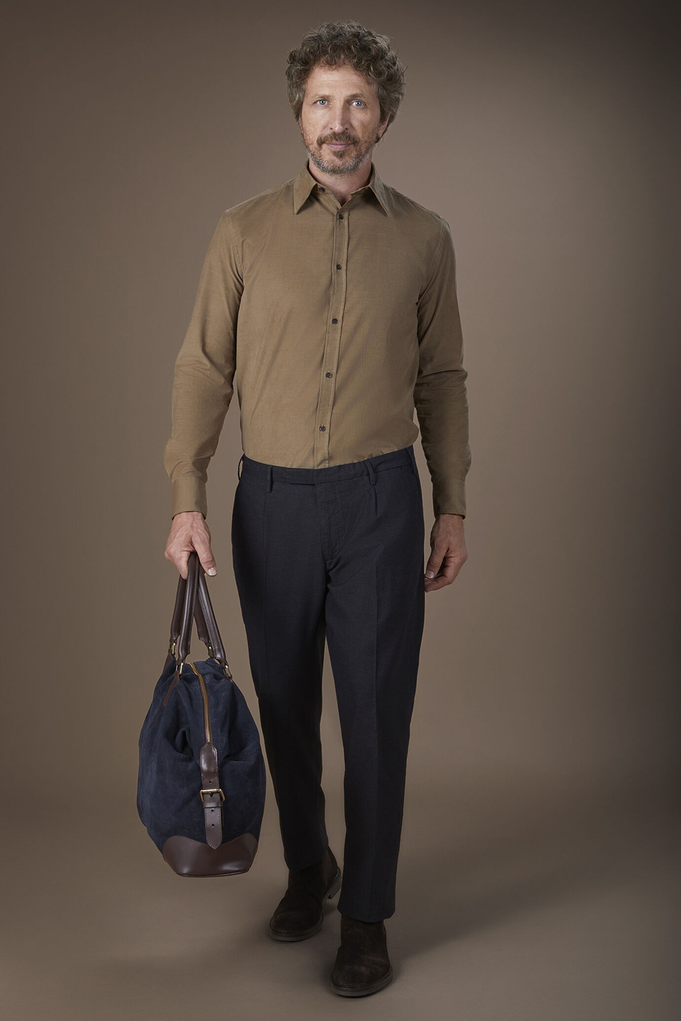 Camicia uomo casual 100% cotone tessuto velluto 1000 righe tinta unita image number 1