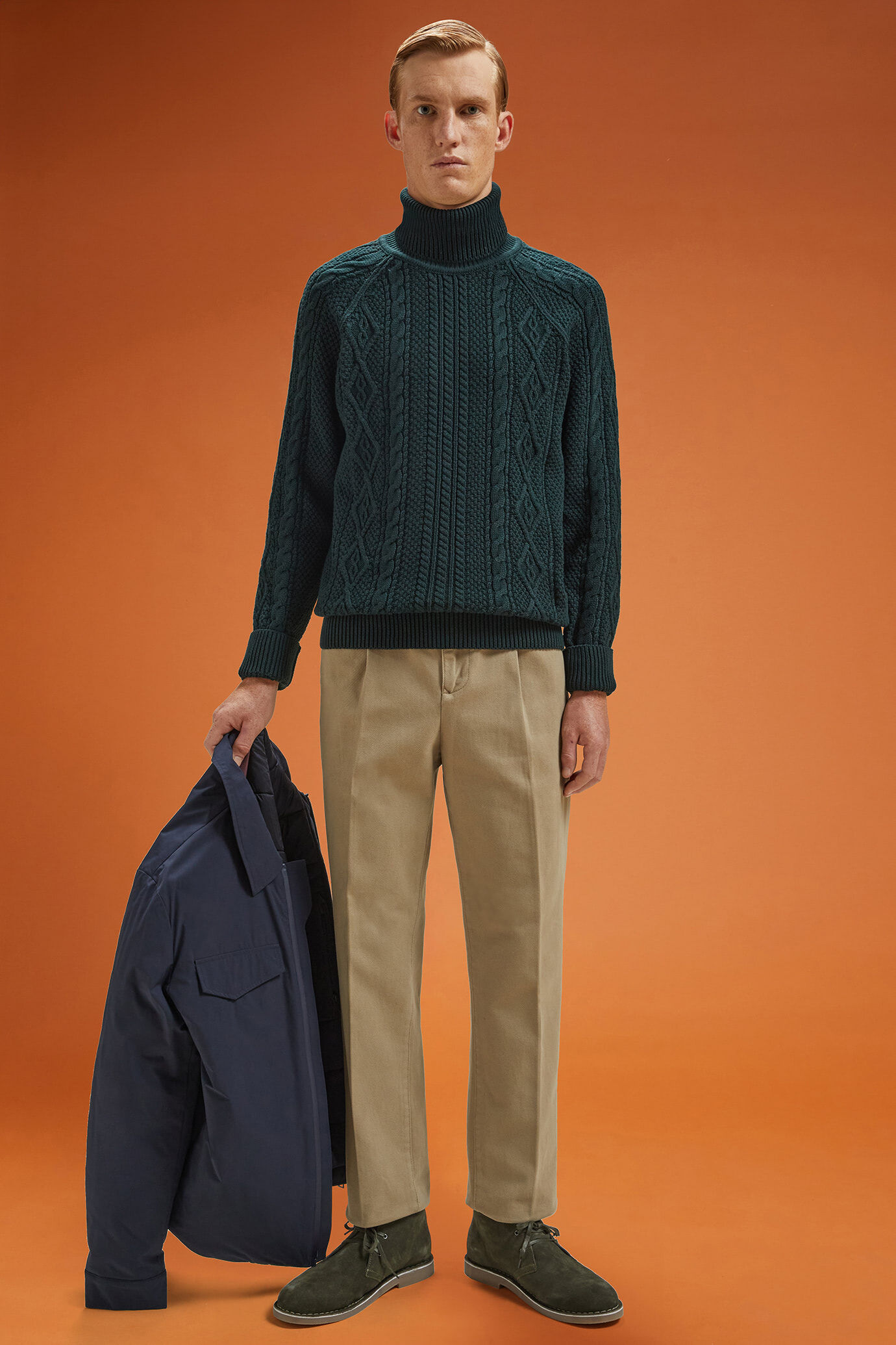 Herren-Pullover mit hohem Ausschnitt aus 100 % Baumwolle mit Zopfstrick in normaler Passform image number 1