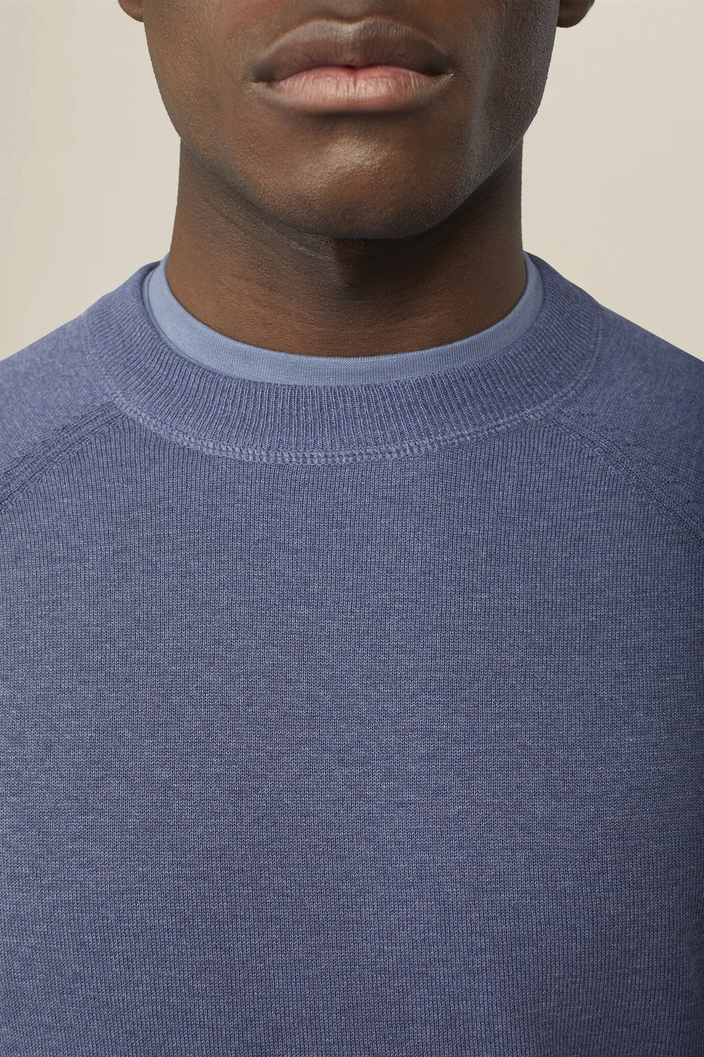 Herrenpullover mit Rundhalsausschnitt aus 100 % Baumwolle mit Raglan&auml;rmeln image number 2