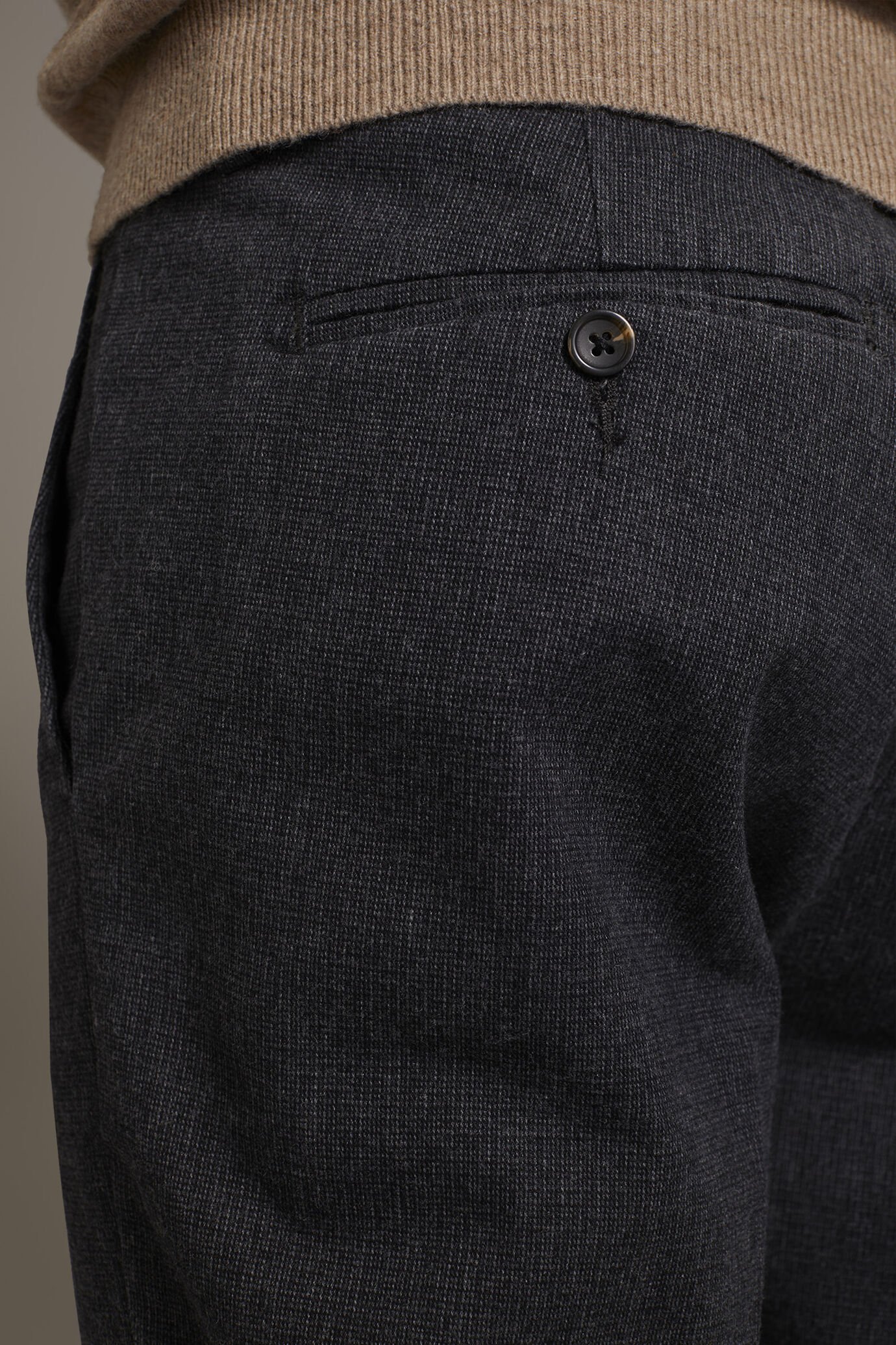 Regular fit chino trousers in pied de poule yarn-dyed fabric image number 4