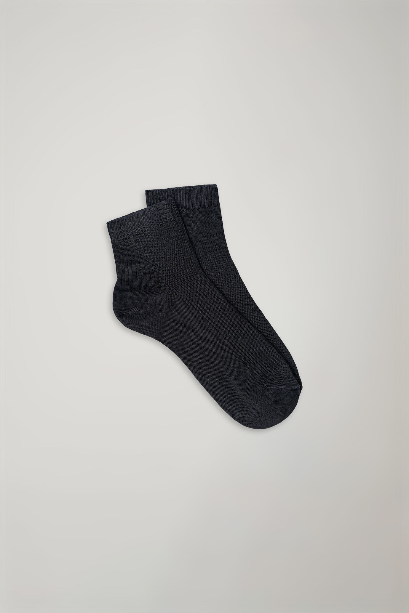 Women’s solid color ribbed socks made in italy image number 0