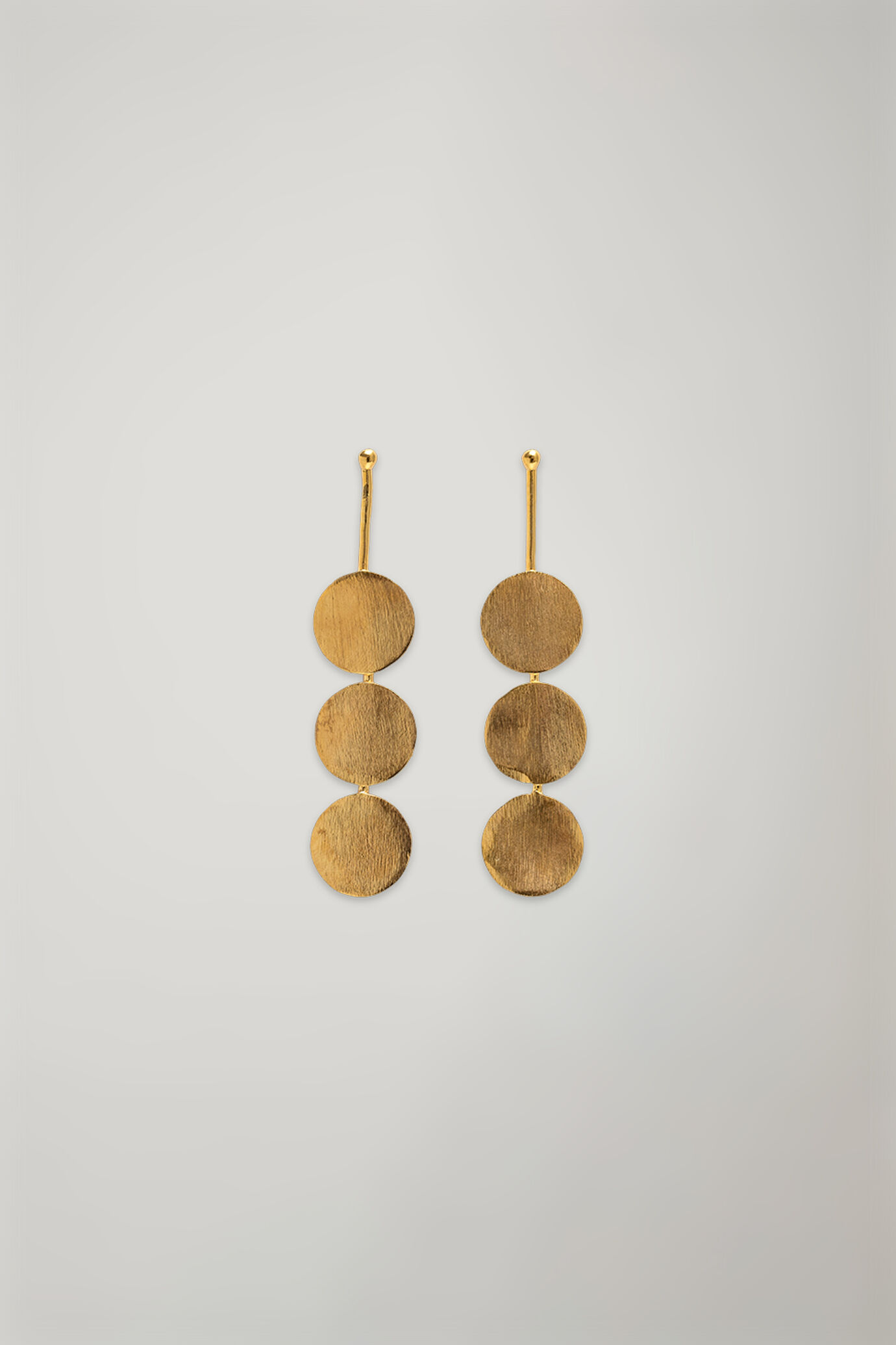 Lebole Maison Orecchini Lunghi Collezione The Circle DORM10 - Ottone Dorato Con Pietra Nera, Made In Italy