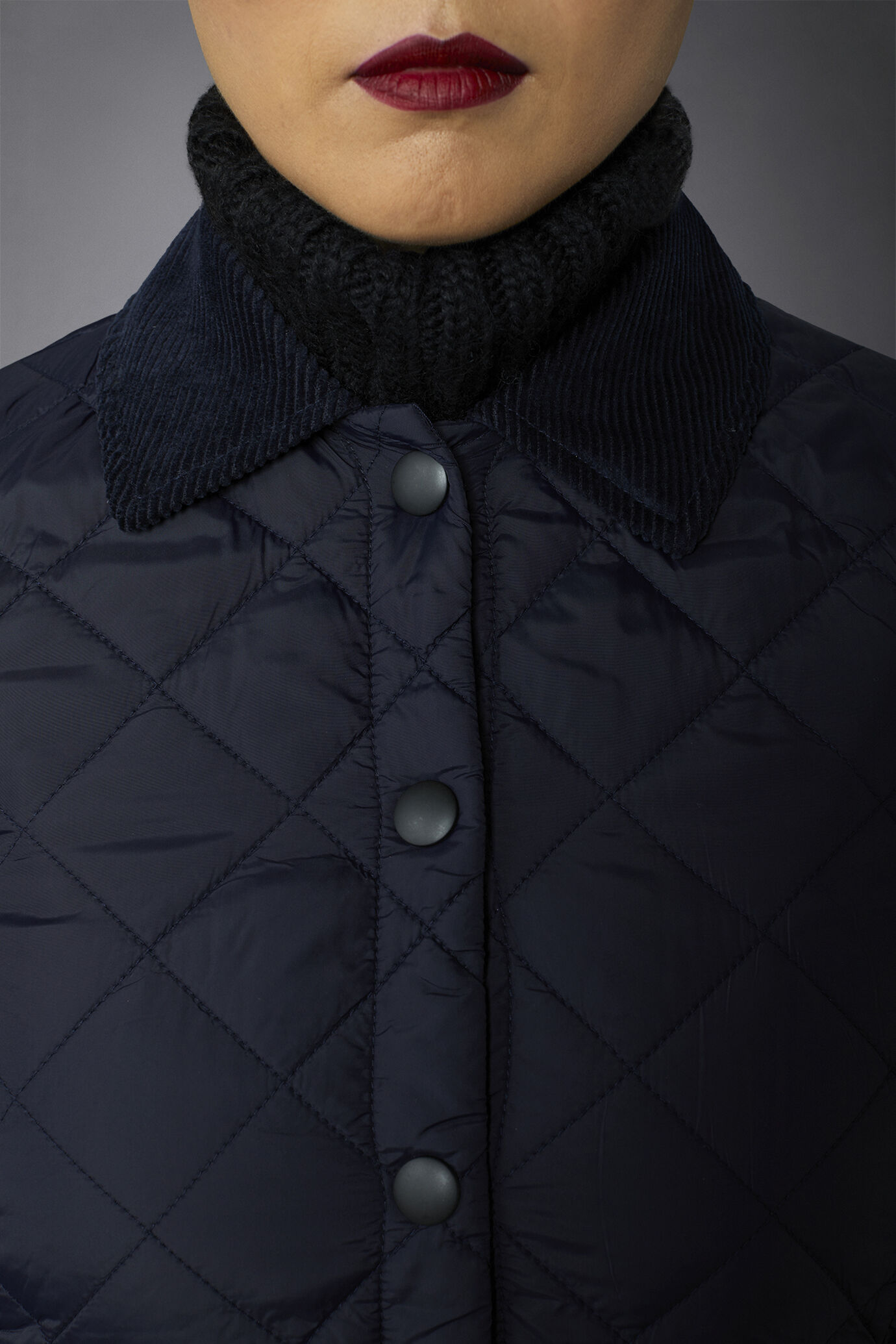 Leicht wattierte Steppjacke mit Kordhemdkragen image number 3